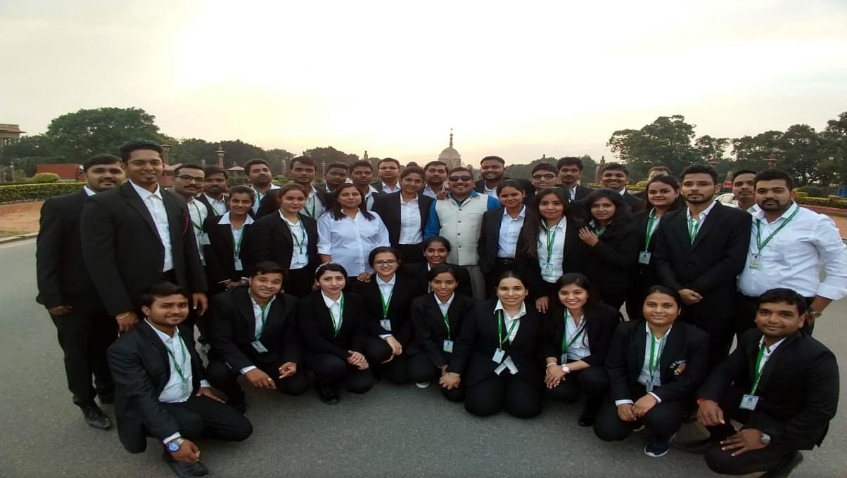 KLE College of Law Mumbai Industrial Visit photo 4