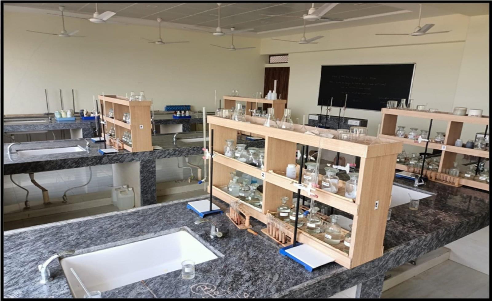 SMT. K.L. Tiwari Degree College of Commerce and Science Palghar Campus photo 1