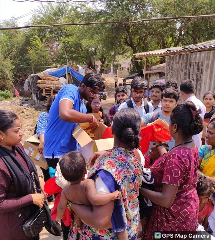 NCRD'S Sterling Institute Of Management Studies Navi Mumbai Cloth Donation Camp photo 4