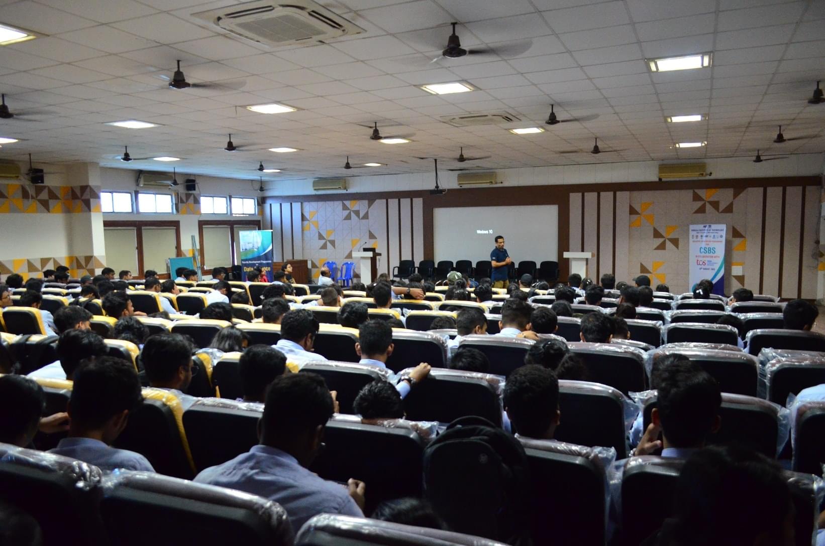 Narula Institute of Technology Seminar Hall photo 1
