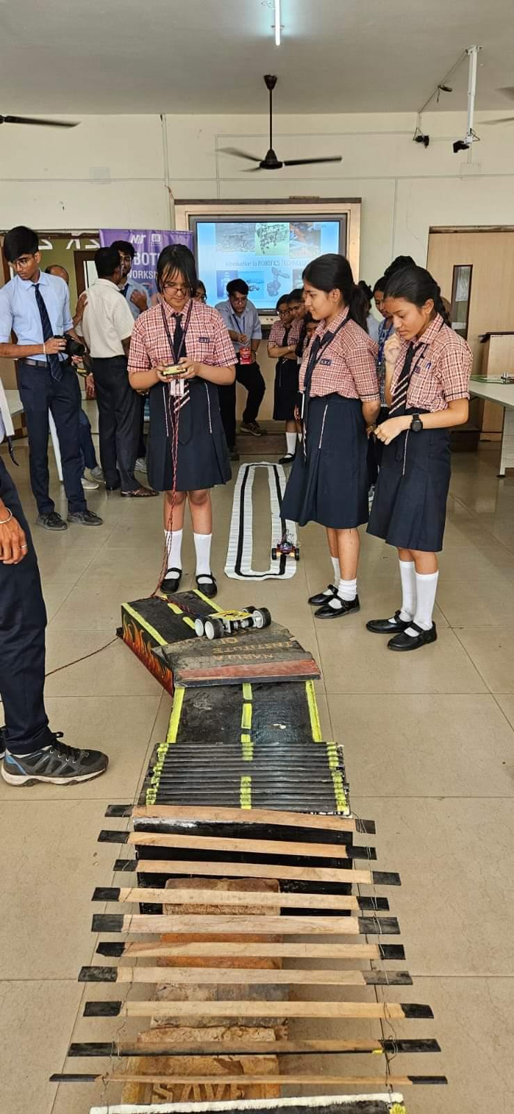 Narula Institute of Technology Robotics Workshop photo 3