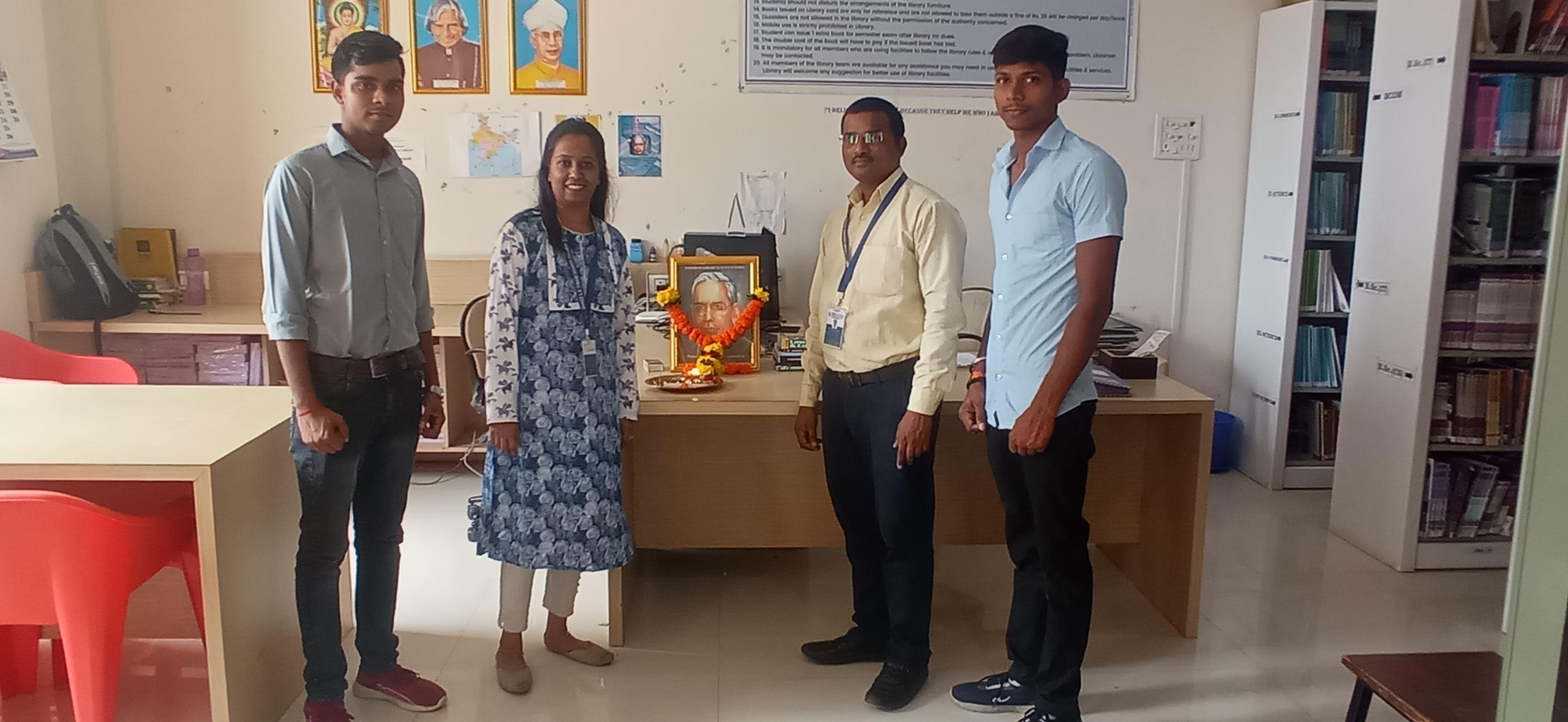 Shree L. R. Tiwari Degree College of Arts, Commerce and Science Mumbai Library photo 11