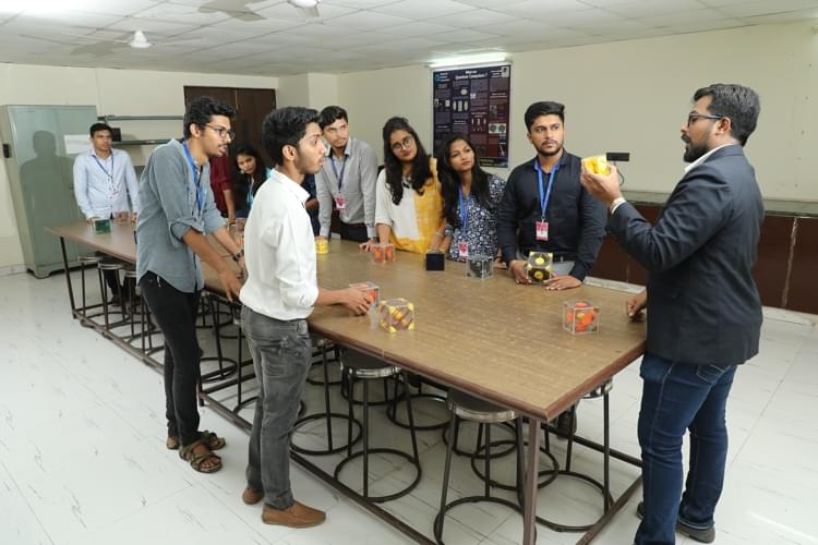 A. P. Shah Institute of Technology Thane Laboratory photo 3