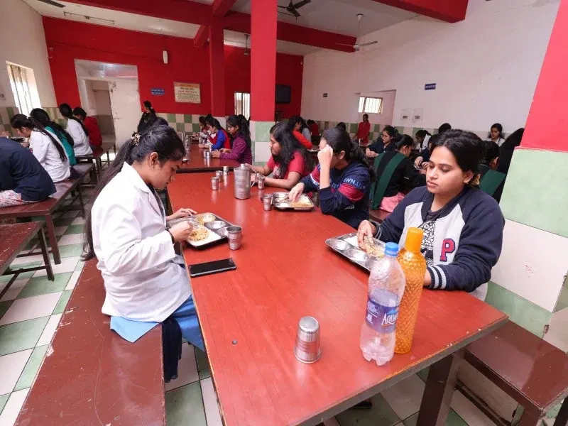 Saraswati Dental College Lucknow hostel photo 5
