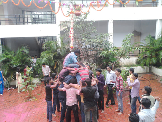 Nashik Gramin Shikshan Prasarak Mandal's College of Pharmacy Events photo 9
