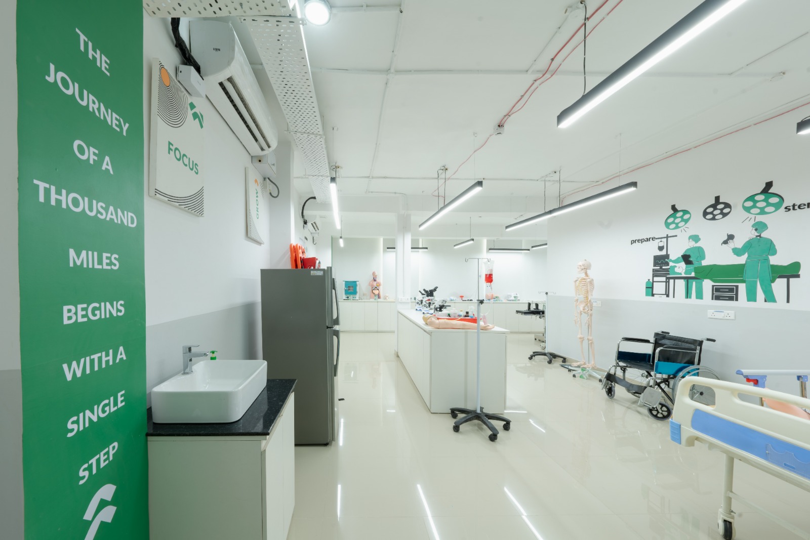 Yenepoya University Powered by Emversity. Lab photo 14