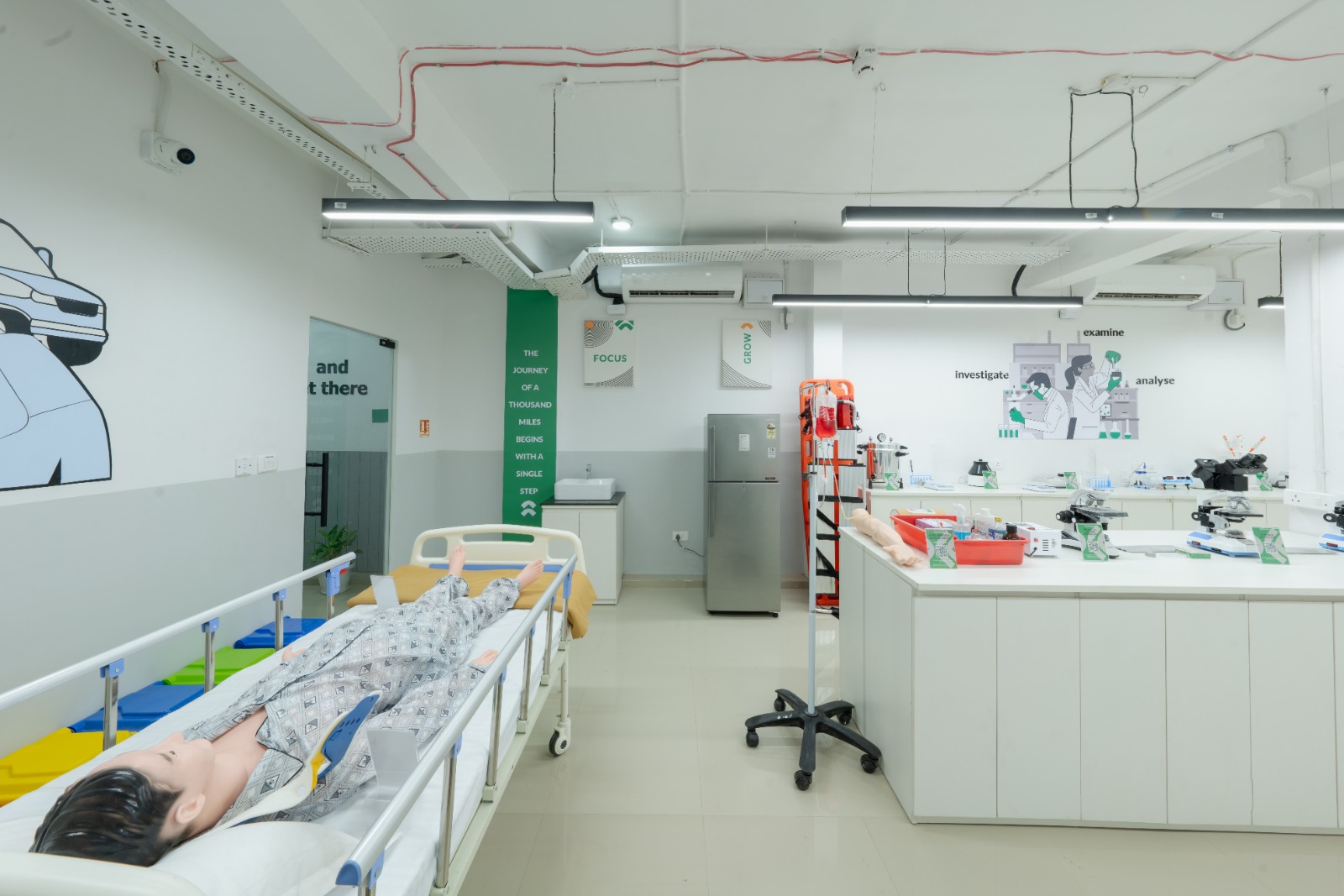Yenepoya University Powered by Emversity. Lab photo 1