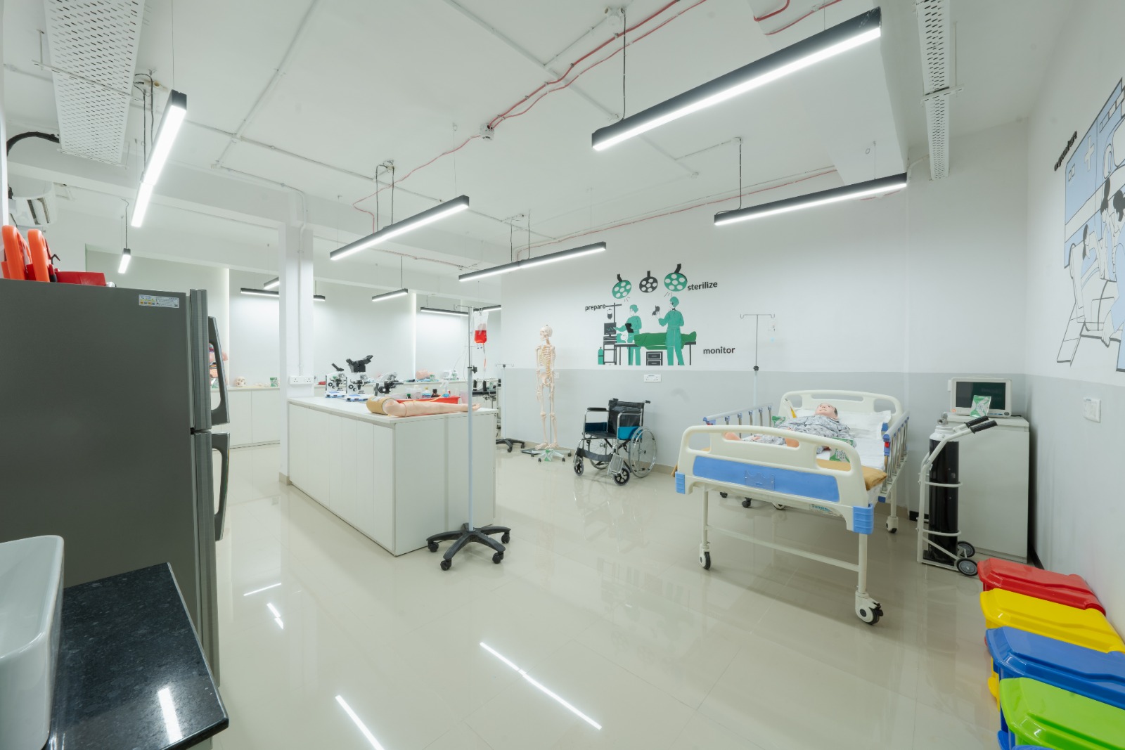 Yenepoya University Powered by Emversity. Lab photo 13