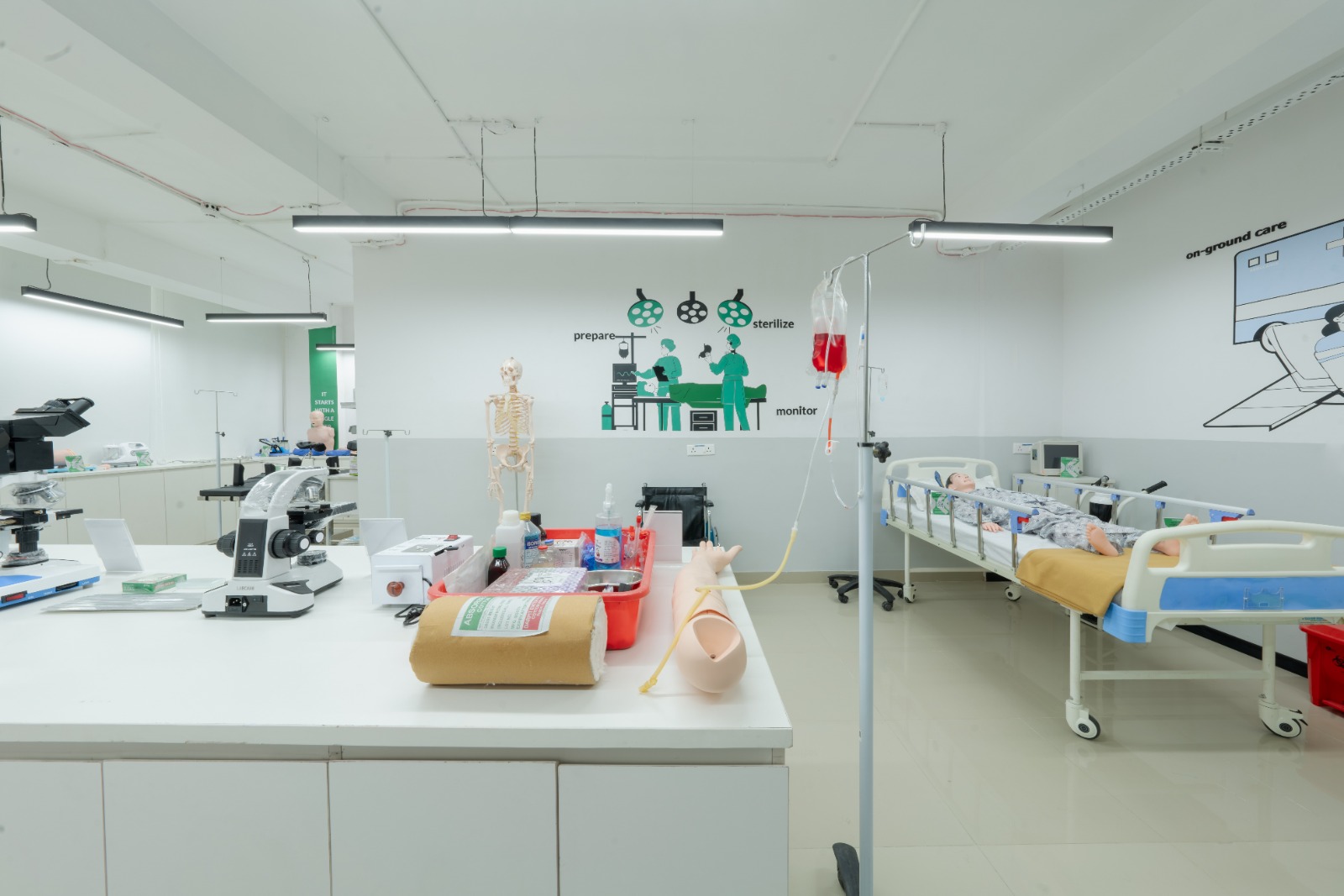 Yenepoya University Powered by Emversity. Lab photo 11