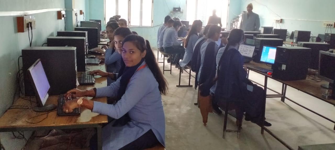 Shakuntala Krishna Institute of Technology Kanpur LAB photo 11