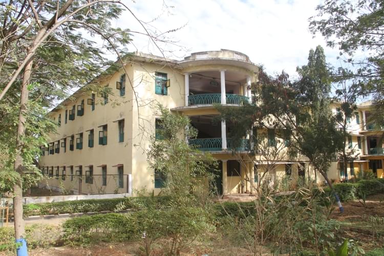 St. Philomena's College Mysore Building photo 17