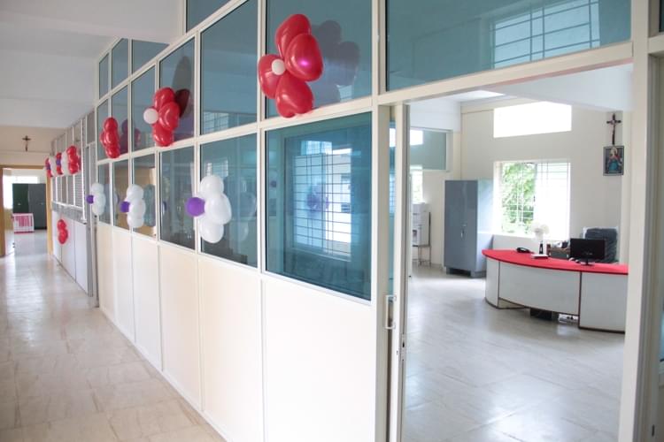 St. Philomena's College Mysore Building photo 20