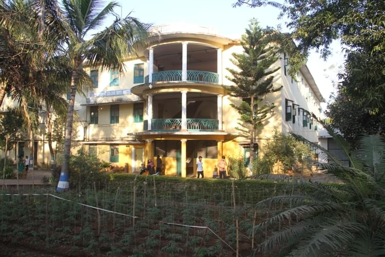 St. Philomena's College Mysore Building photo 22