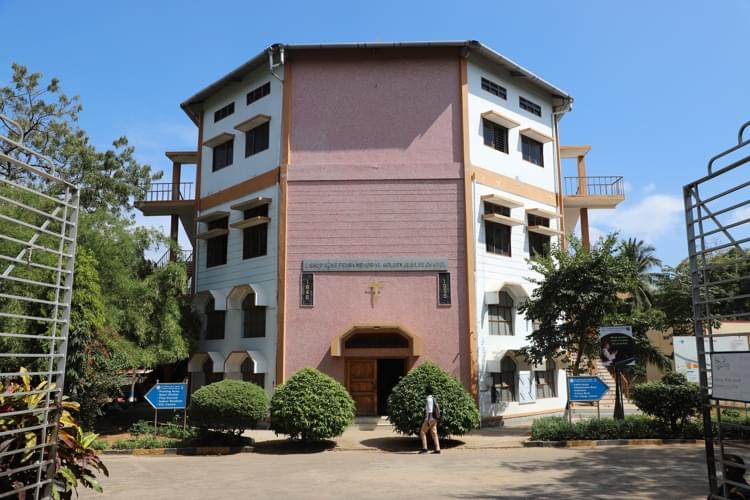 St. Philomena's College Mysore Building photo 27