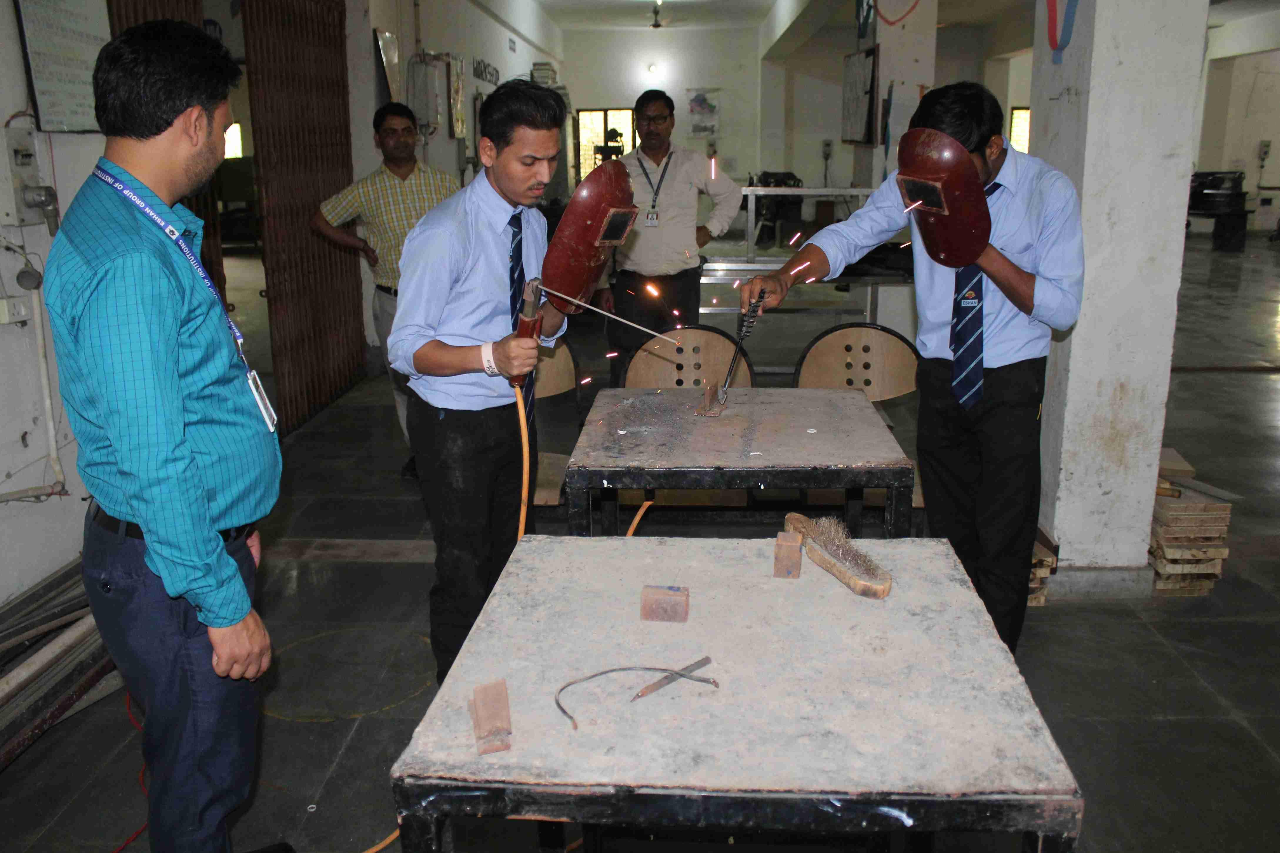 Eshan College of Engineering & Management Agra Labs photo 1