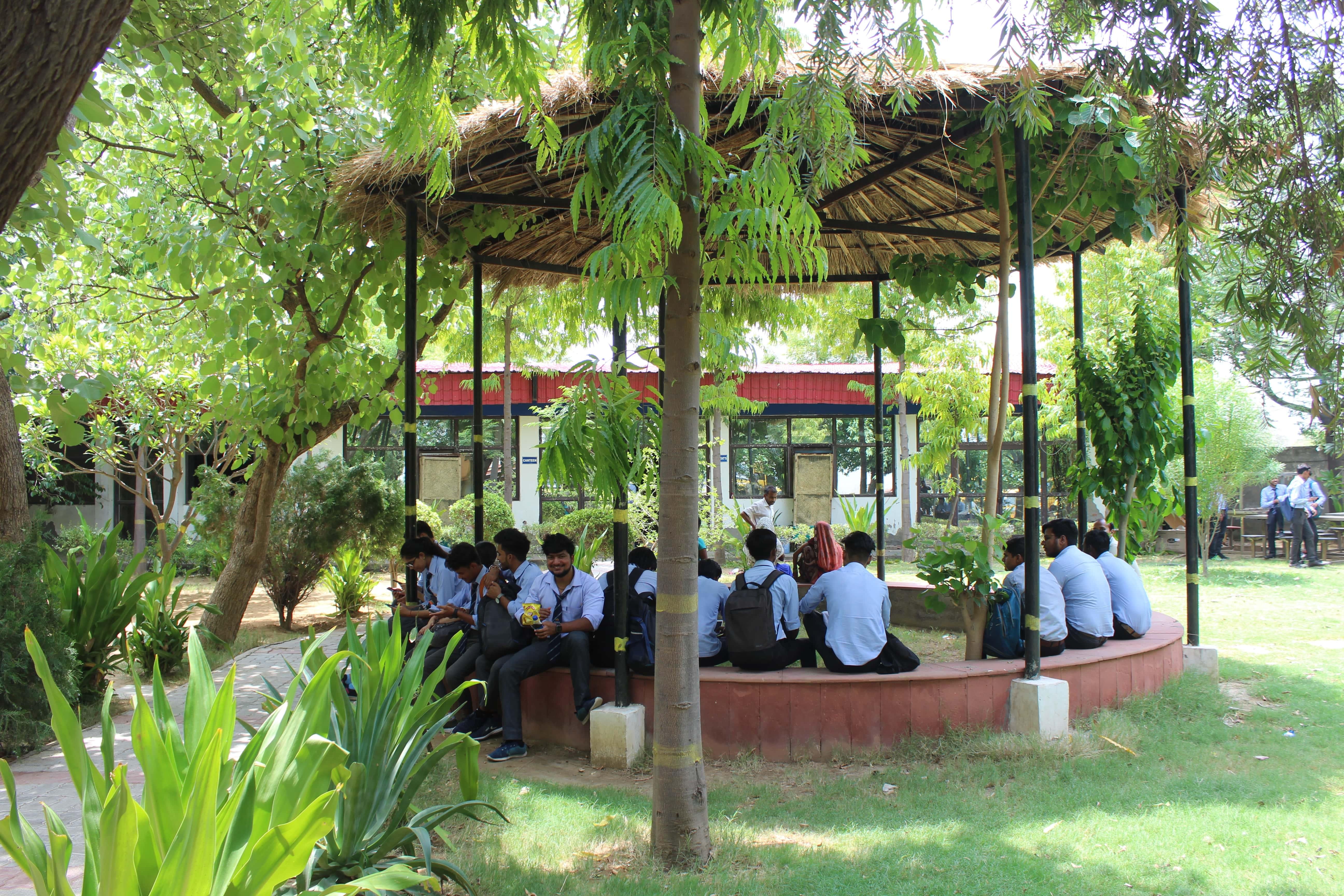 Eshan College of Engineering & Management Agra Cafetaria photo 1