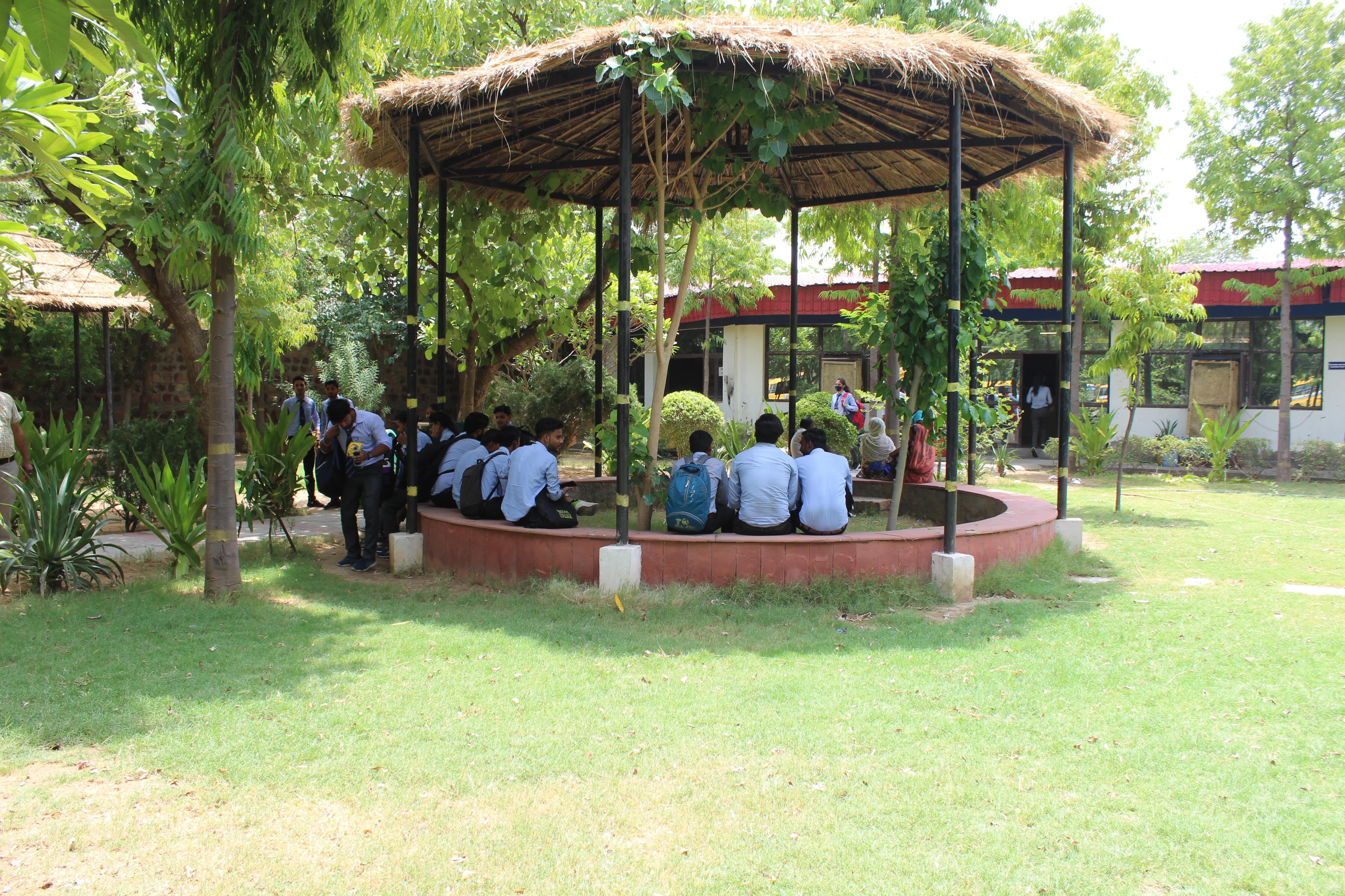 Eshan College of Engineering & Management Agra Cafetaria photo 6