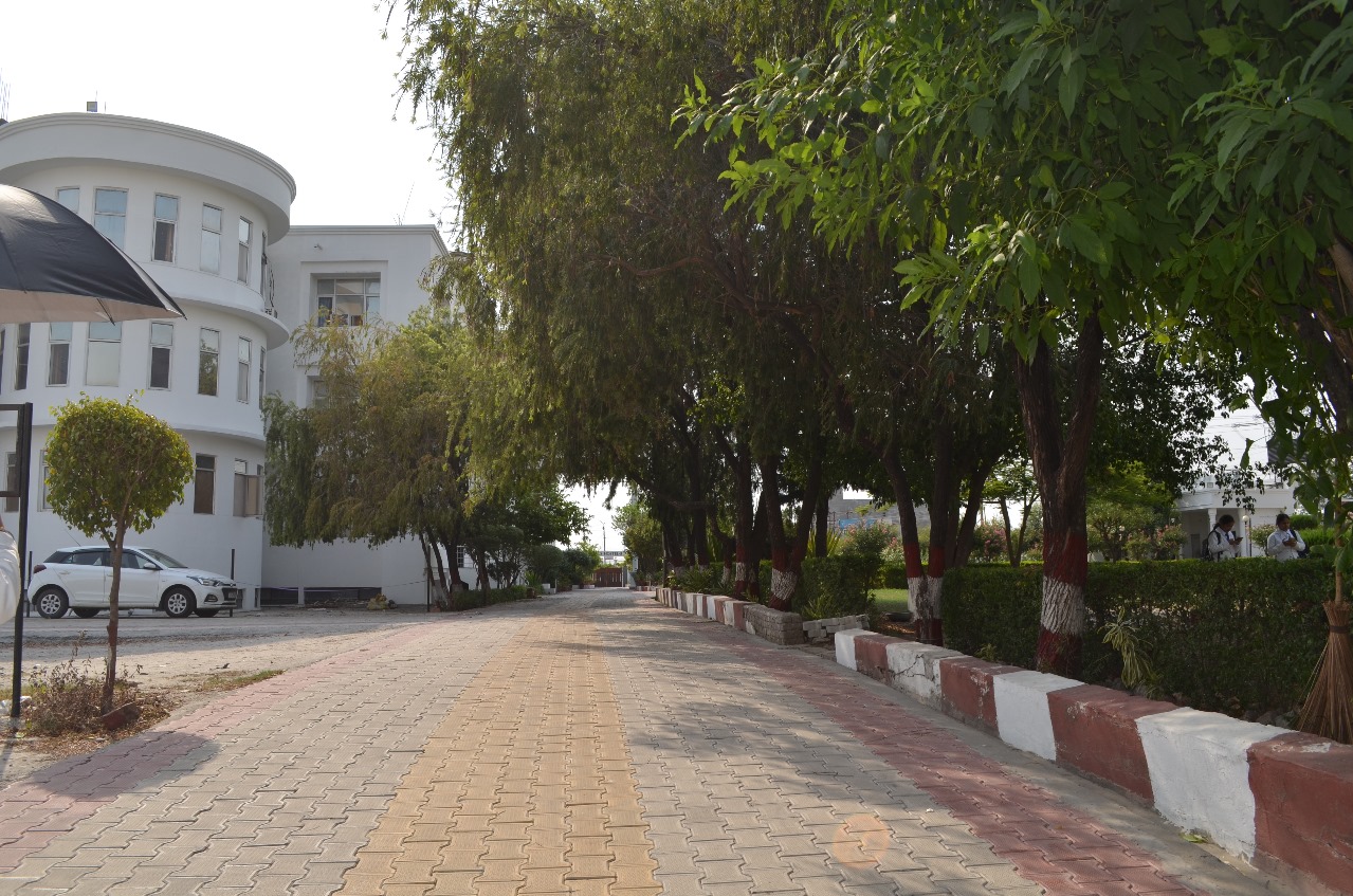 Uttaranchal Dental and Medical Research Institute Dehradun Buildings photo 12