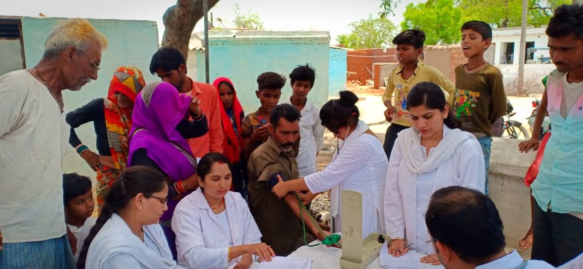 Dr. Krishna Gopal Dwivedi Ayurvedic Medical College and Hospital Jhansi Medical Camp photo 5