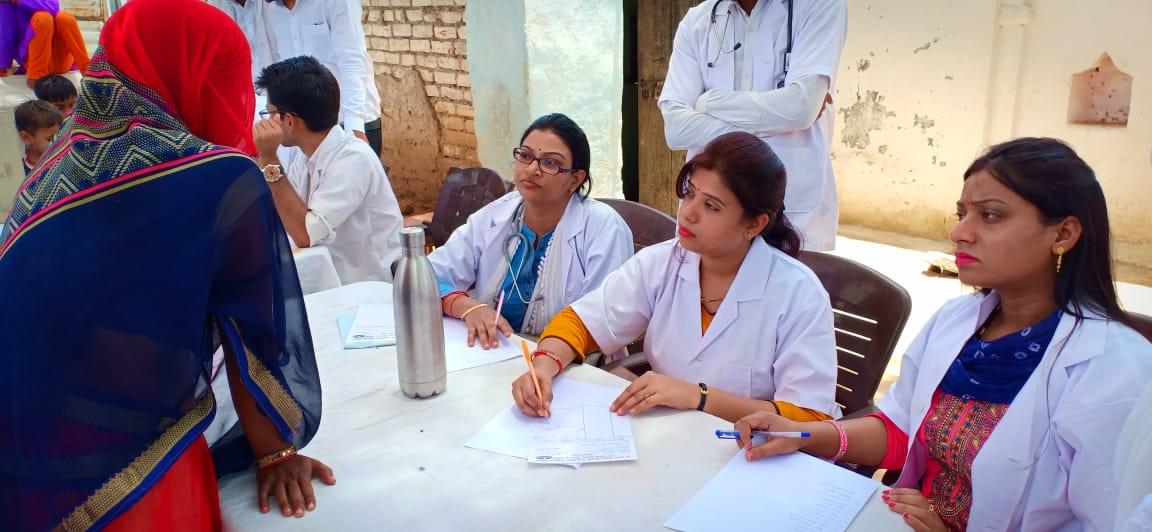 Dr. Krishna Gopal Dwivedi Ayurvedic Medical College and Hospital Jhansi Medical Camp photo 4