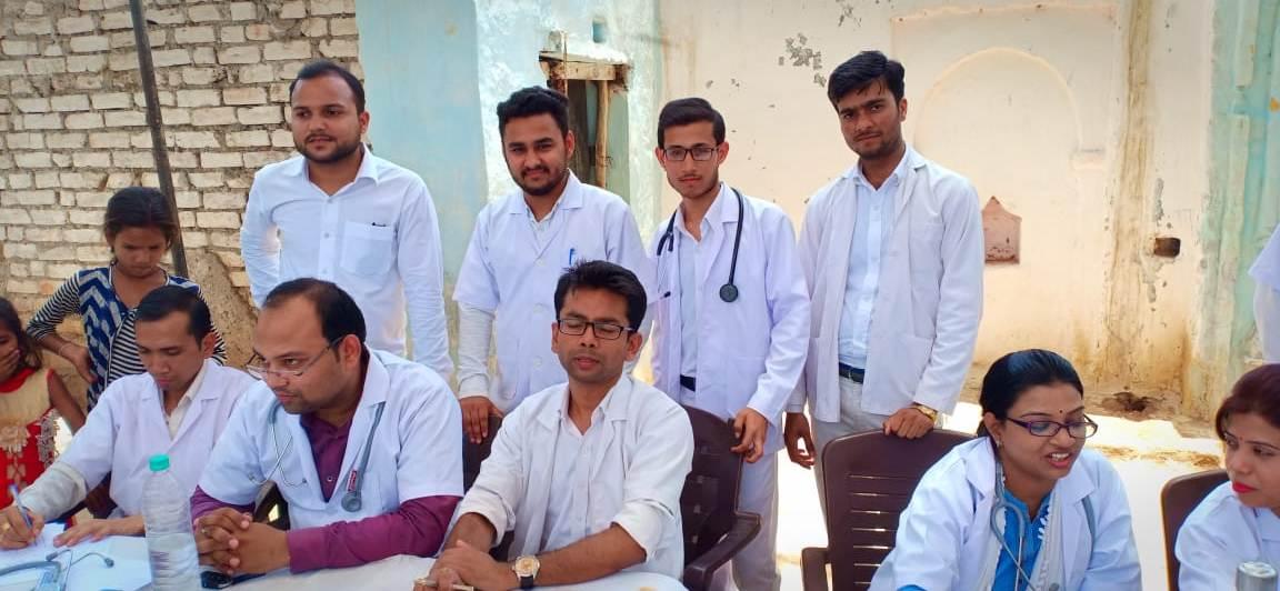 Dr. Krishna Gopal Dwivedi Ayurvedic Medical College and Hospital Jhansi Medical Camp photo 3