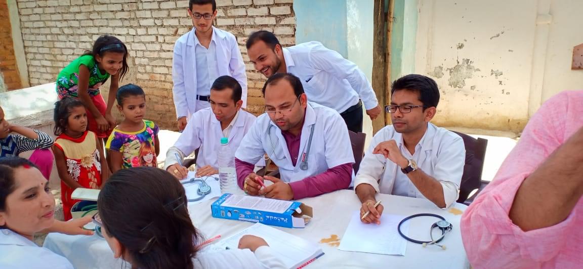 Dr. Krishna Gopal Dwivedi Ayurvedic Medical College and Hospital Jhansi Medical Camp photo 1