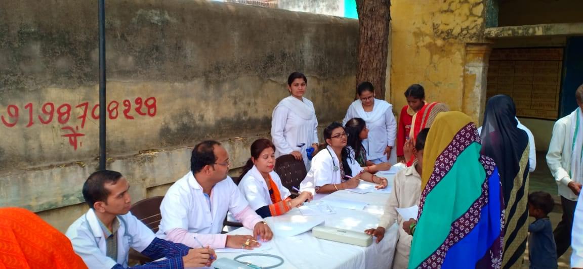 Dr. Krishna Gopal Dwivedi Ayurvedic Medical College and Hospital Jhansi Medical Camp photo 14