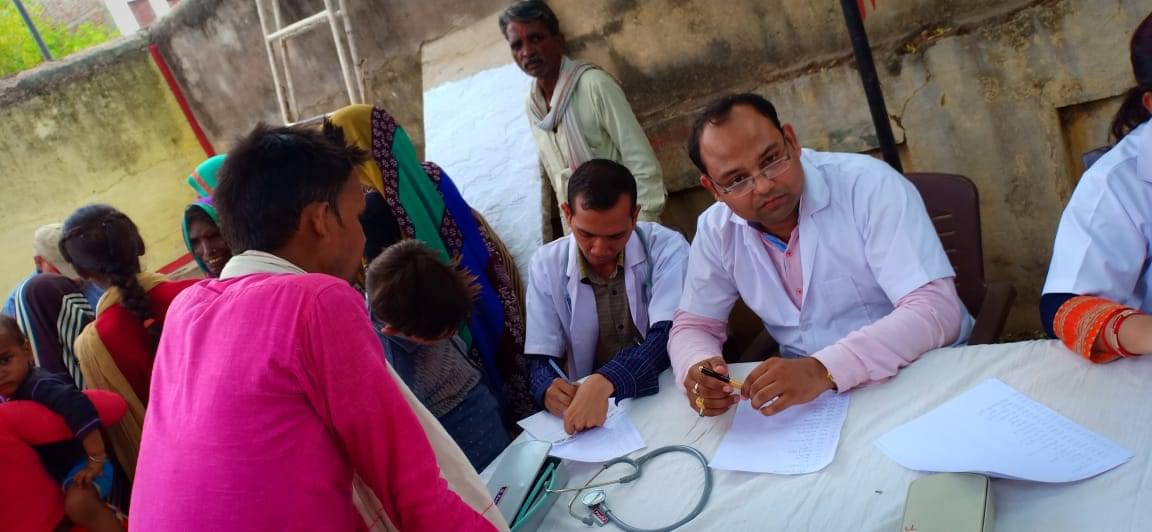 Dr. Krishna Gopal Dwivedi Ayurvedic Medical College and Hospital Jhansi Medical Camp photo 10