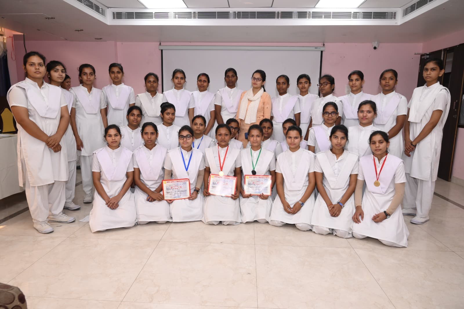 Savitri Nursing and Paramedical Institute Gorakhpur Academic Building photo 7