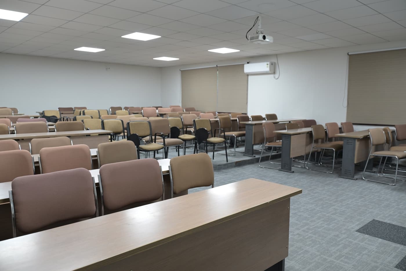 Indian School of Business and Finance New Delhi Campus photo 26