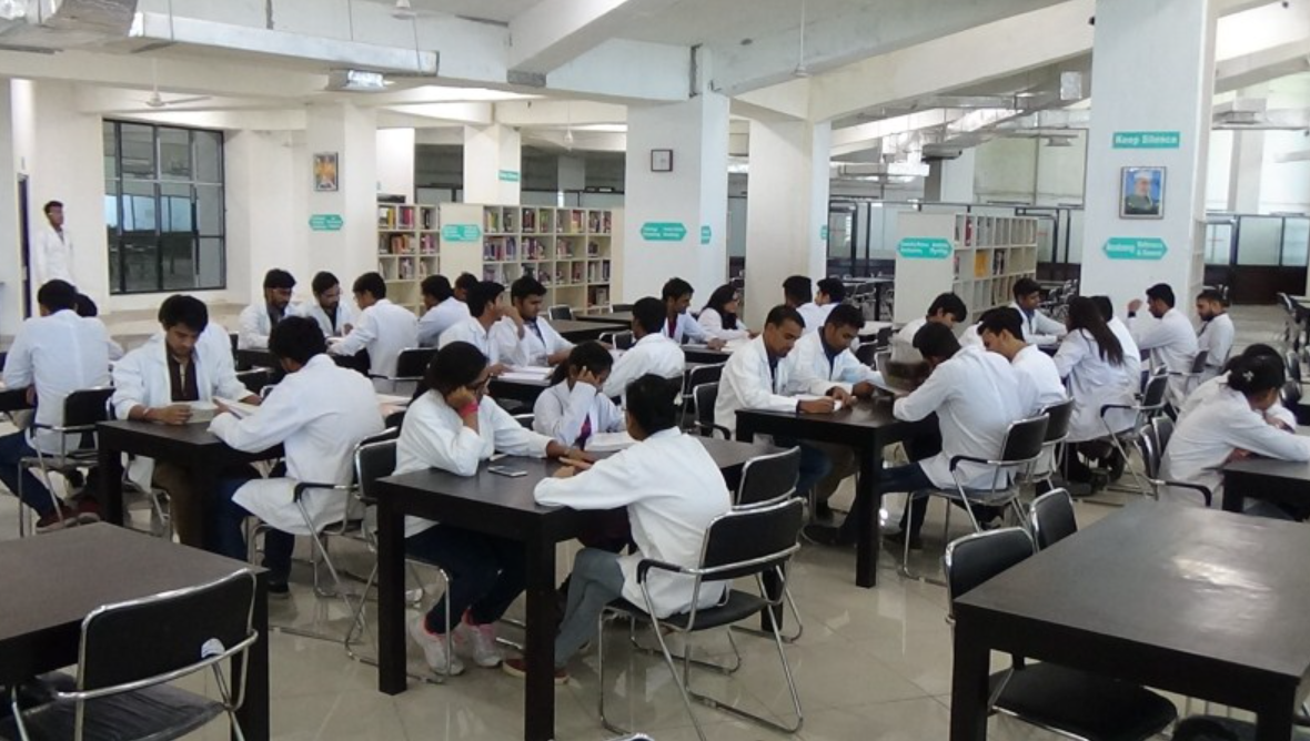 American International Institute Of Medical Sciences Udaipur College Building photo 5