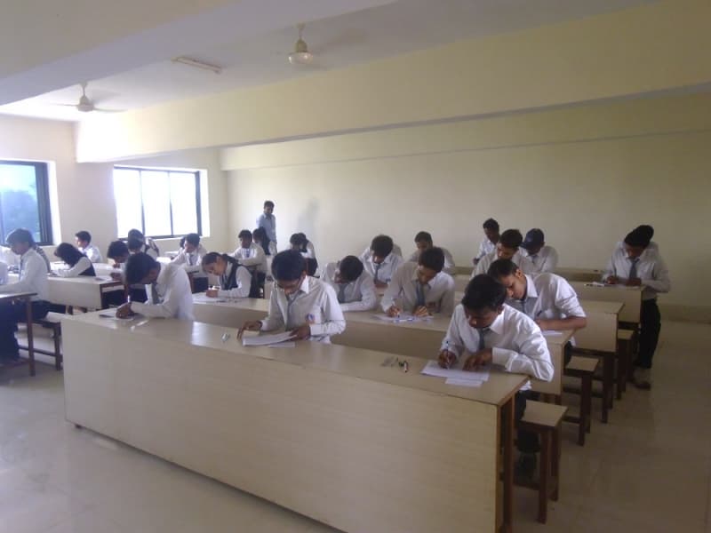 Kunwar Haribansh Singh College of Pharmacy Jaunpur Infrastructure photo 4