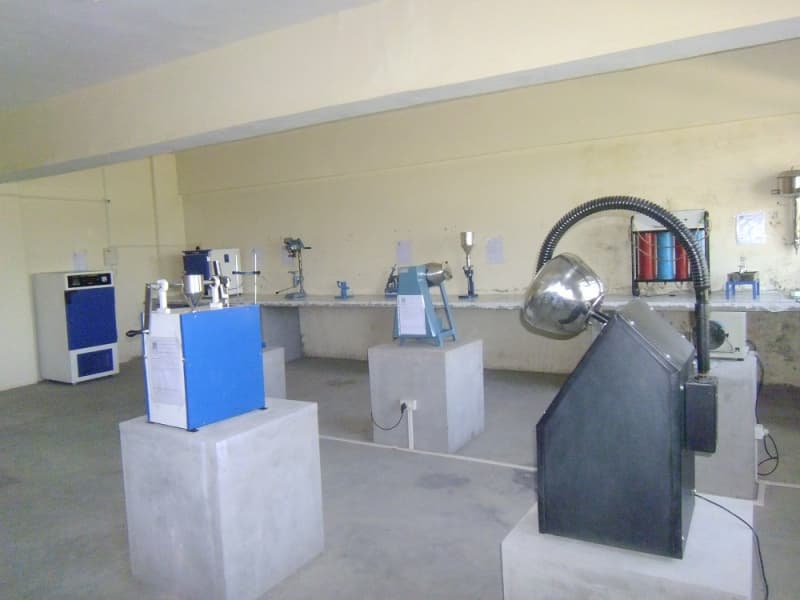 Kunwar Haribansh Singh College of Pharmacy Jaunpur LABS photo 16