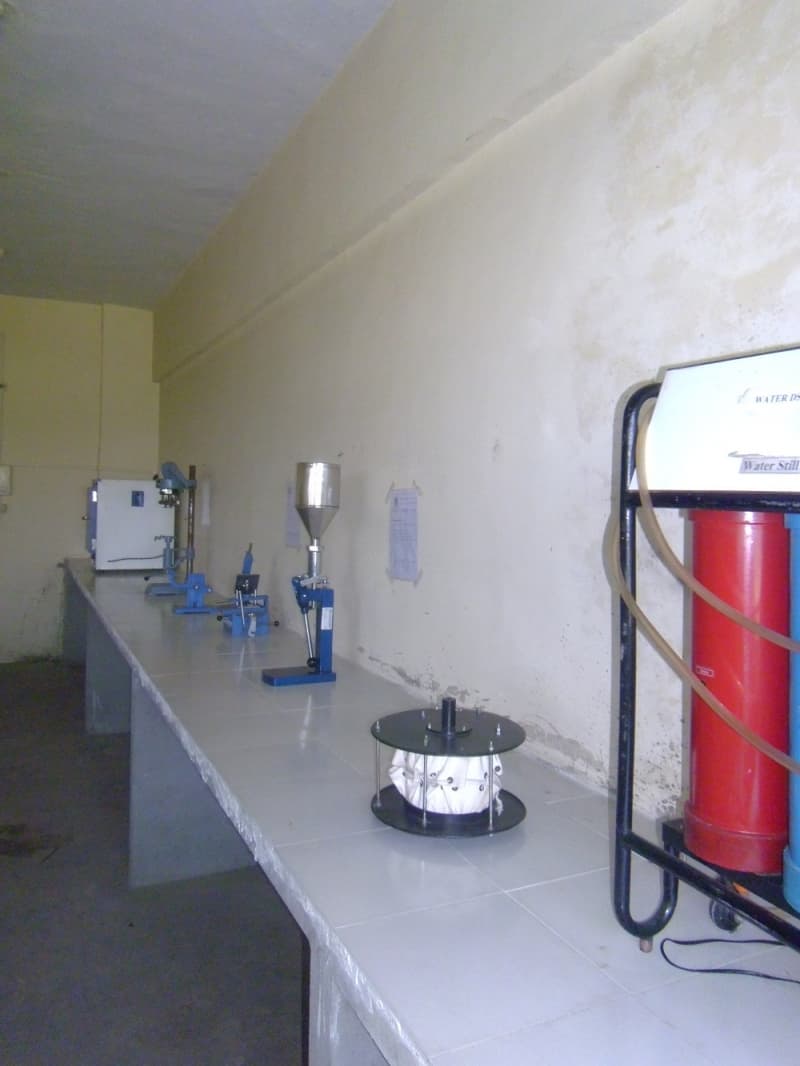 Kunwar Haribansh Singh College of Pharmacy Jaunpur LABS photo 13