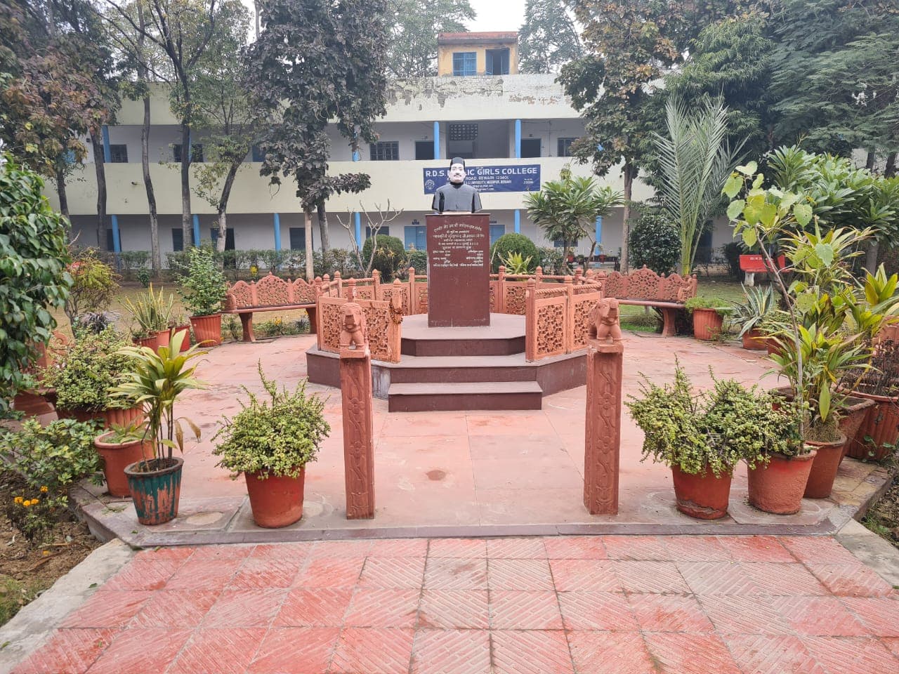 Rameshwar Dass Sarraf Public Girls College Rewari Infrastructure photo 1