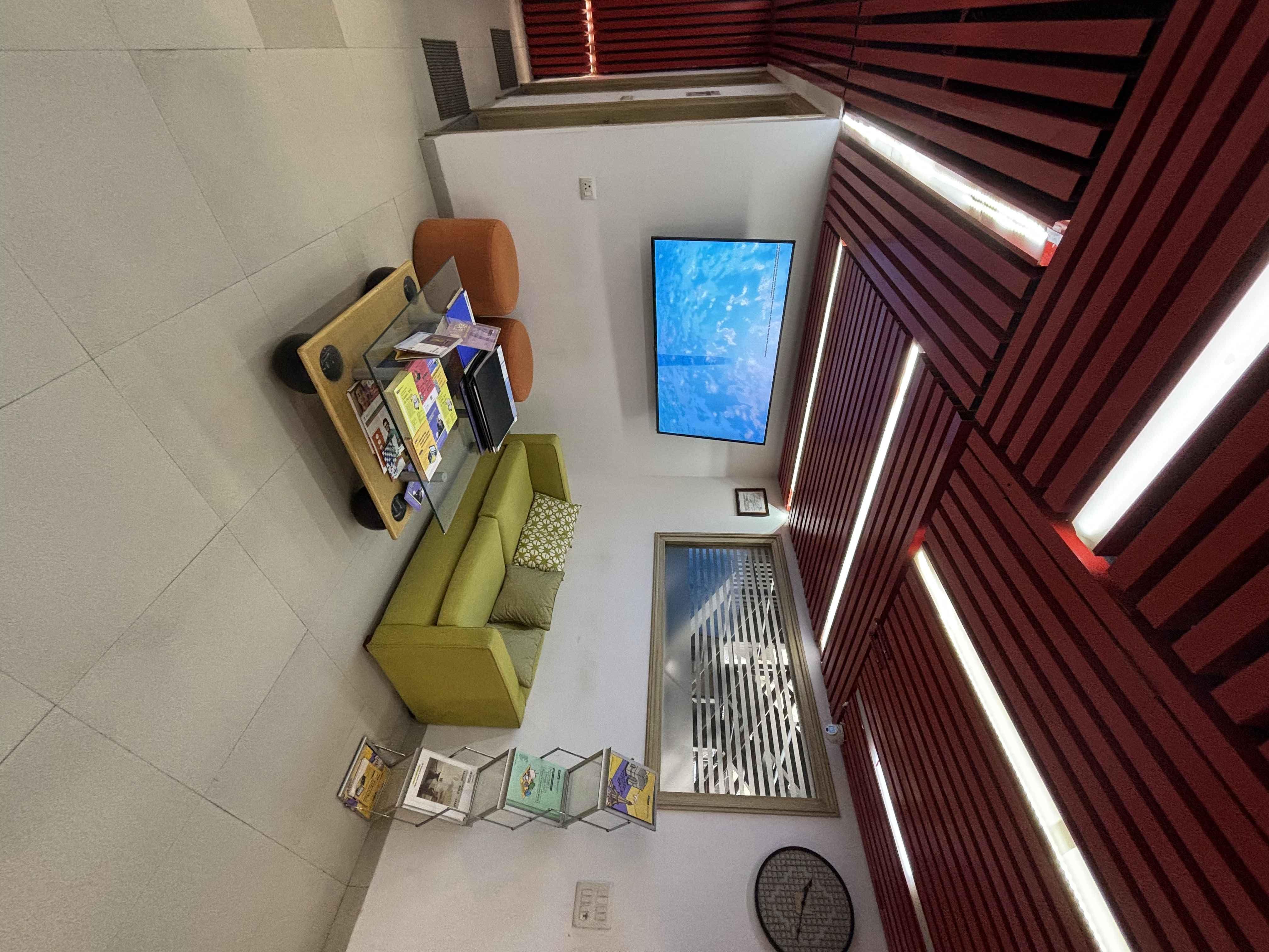 École Intuit Lab French Institute of Design, Digital & Strategy New Delhi Lajpat Nagar Campus Pics photo 9