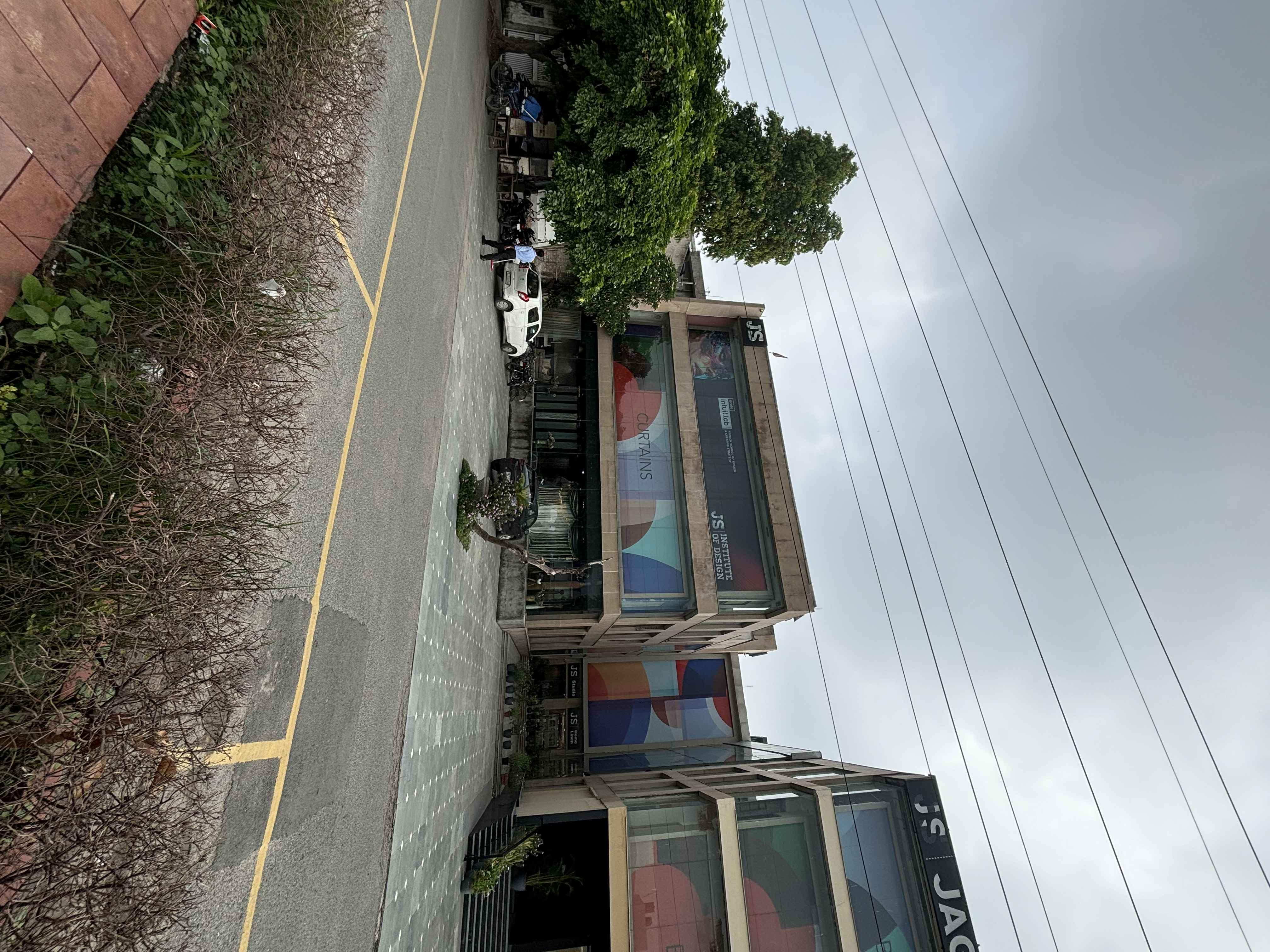 École Intuit Lab French Institute of Design, Digital & Strategy New Delhi Lajpat Nagar Campus Pics photo 8