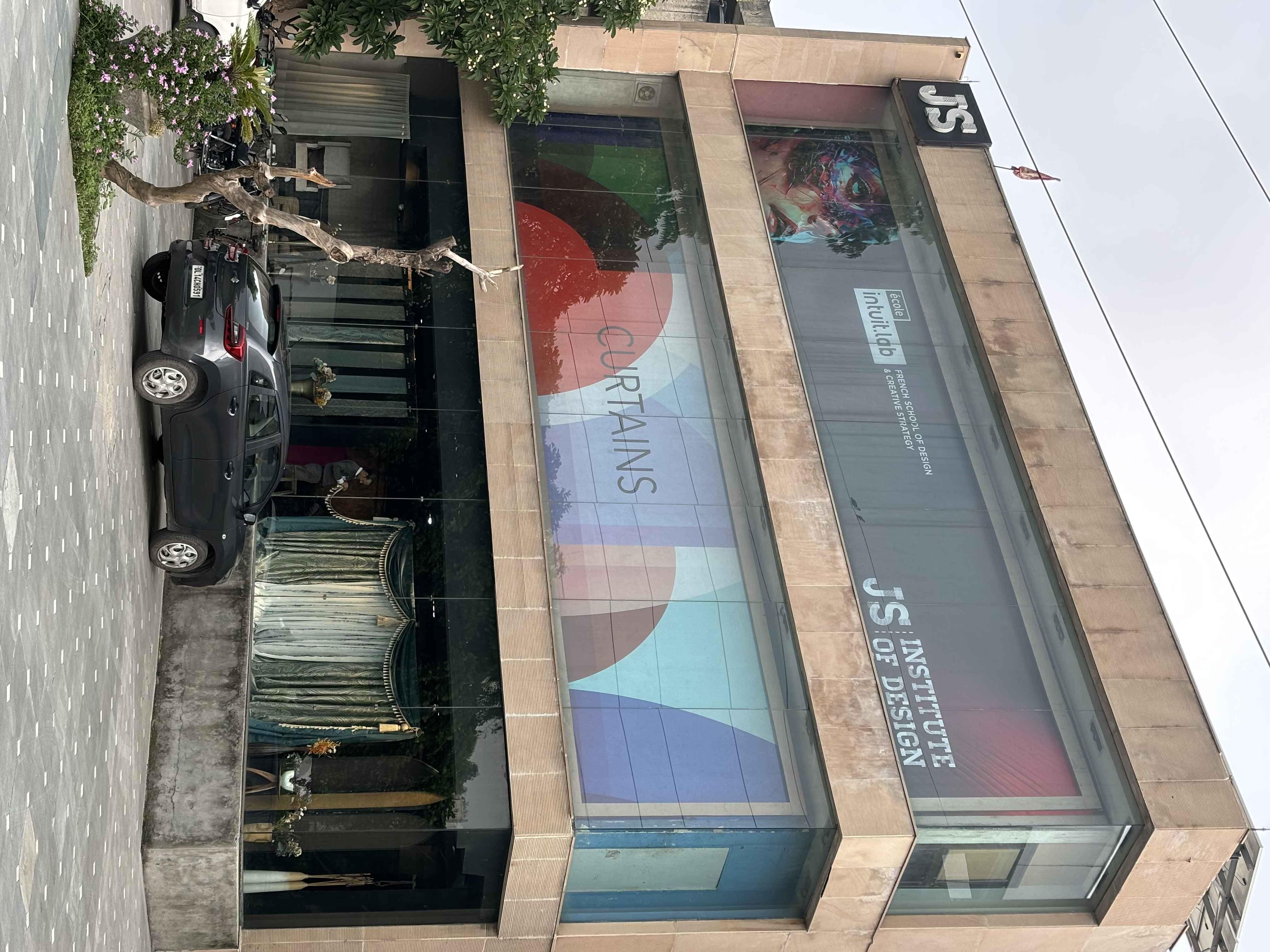 École Intuit Lab French Institute of Design, Digital & Strategy New Delhi Lajpat Nagar Campus Pics photo 11