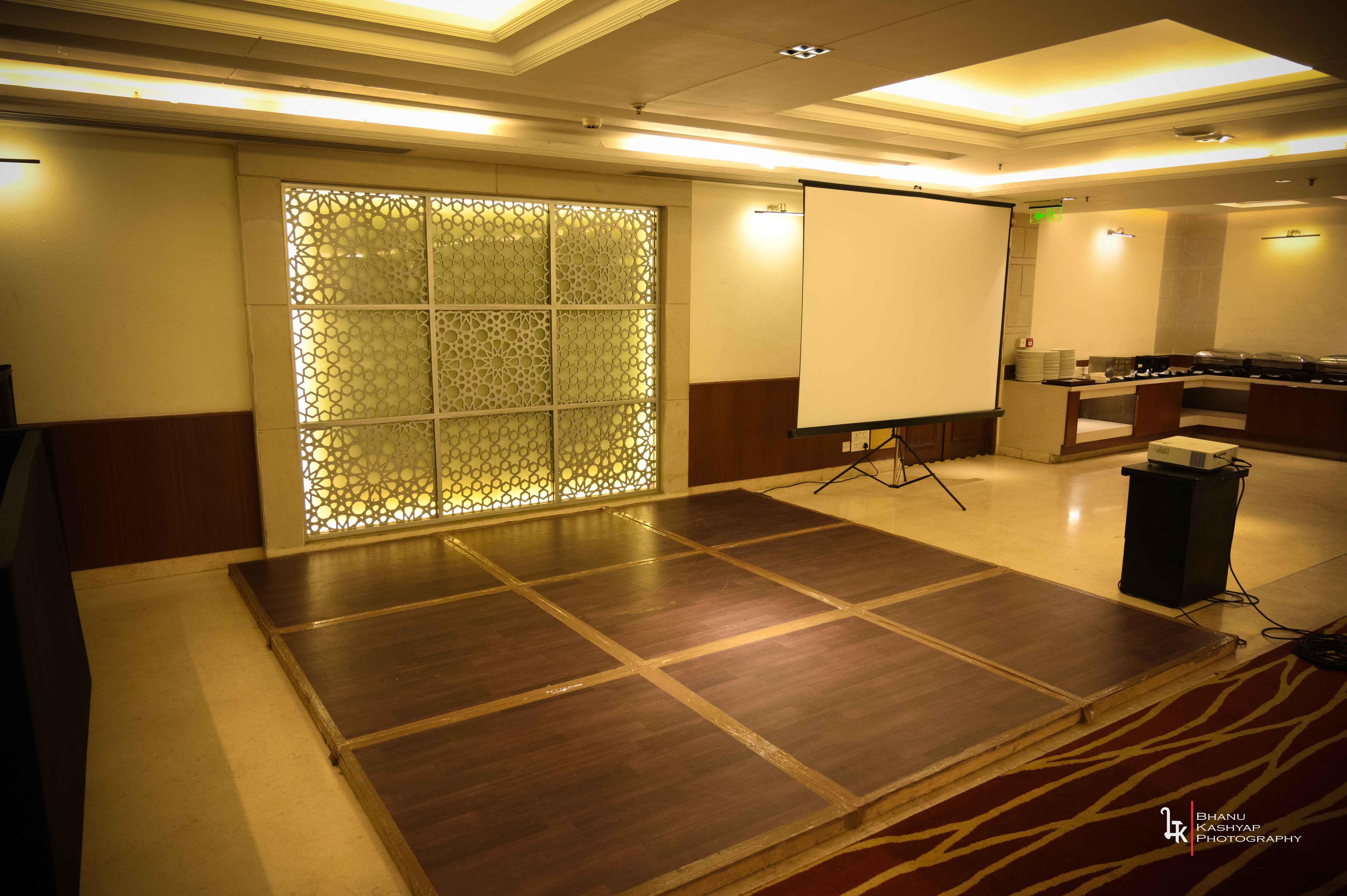 École Intuit Lab French Institute of Design, Digital & Strategy New Delhi Industry Faculty Get-together 17th May 2024 photo 6