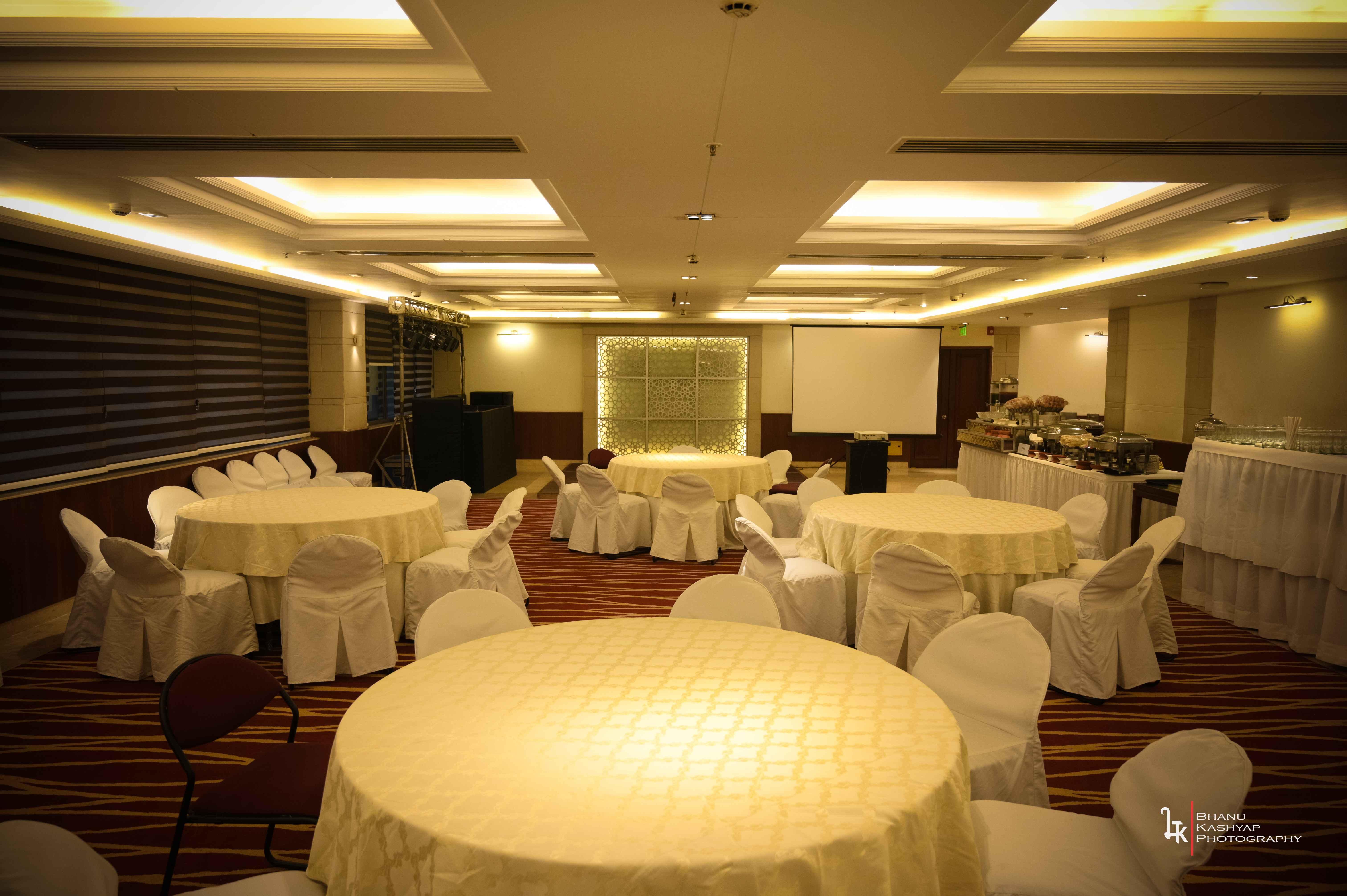 École Intuit Lab French Institute of Design, Digital & Strategy New Delhi Industry Faculty Get-together 17th May 2024 photo 18