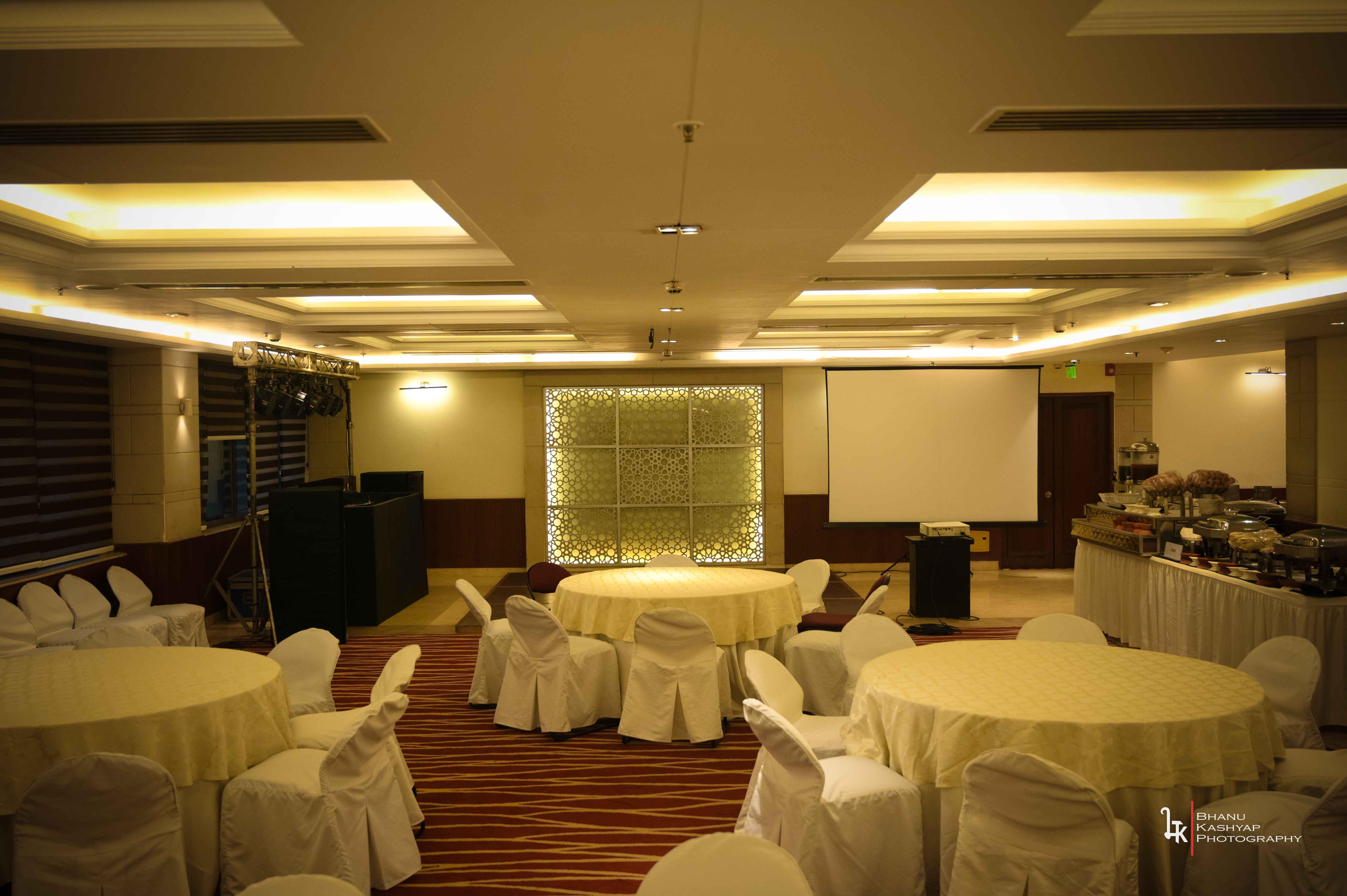 École Intuit Lab French Institute of Design, Digital & Strategy New Delhi Industry Faculty Get-together 17th May 2024 photo 23