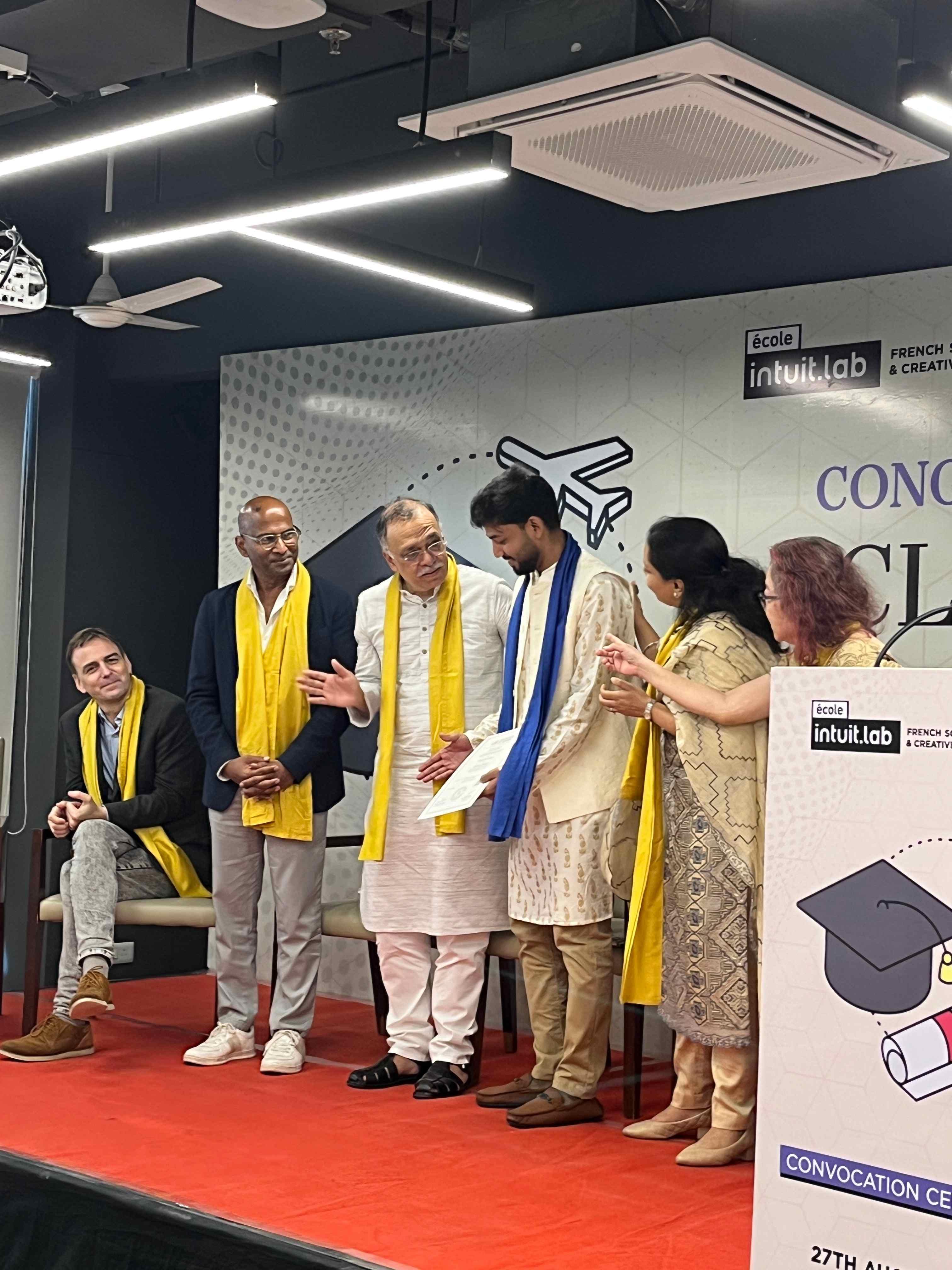 École Intuit Lab French Institute of Design, Digital & Strategy New Delhi Convocation 2024 Batch photo 1