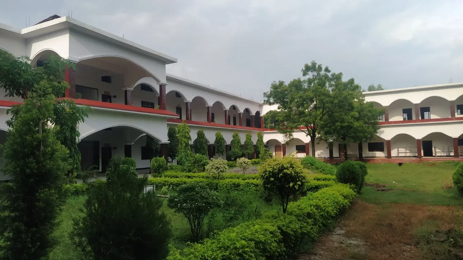 P.M.D. Mahavidyalaya Mau Campus photo 4