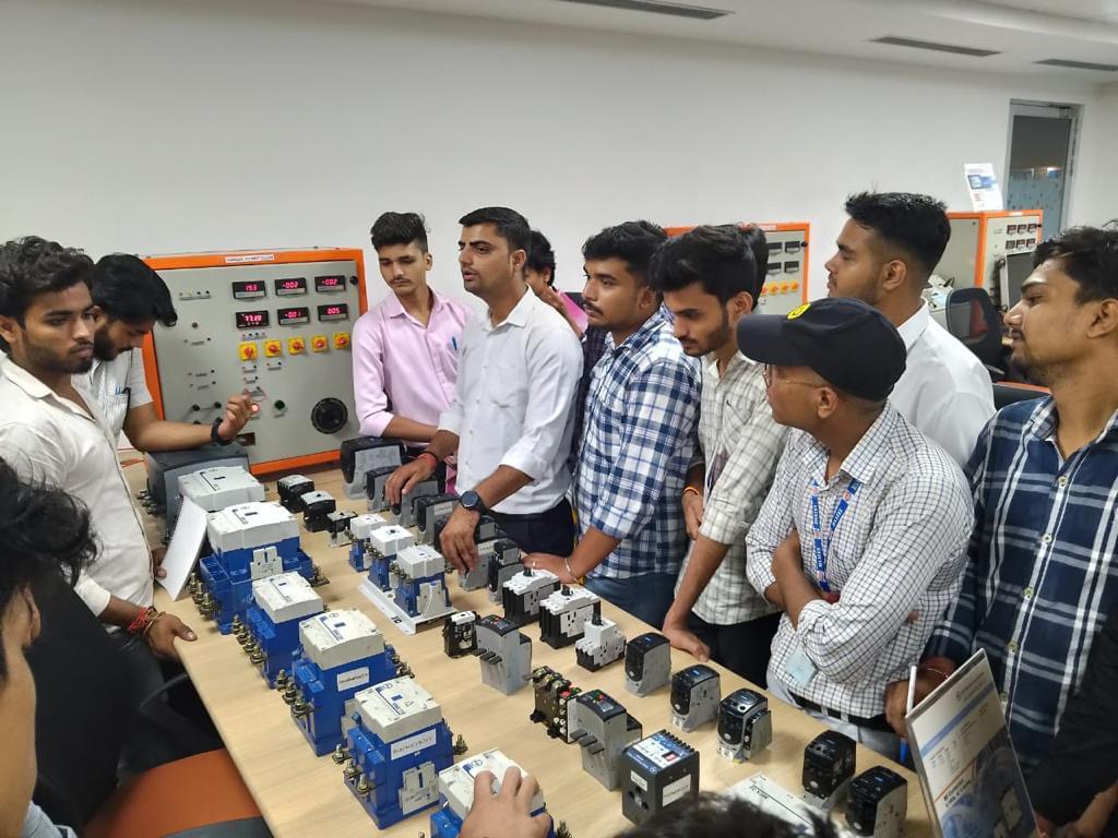 Delhi Global Institute of Technology Jhajjar Civil students visit to Delhi jal board photo 7