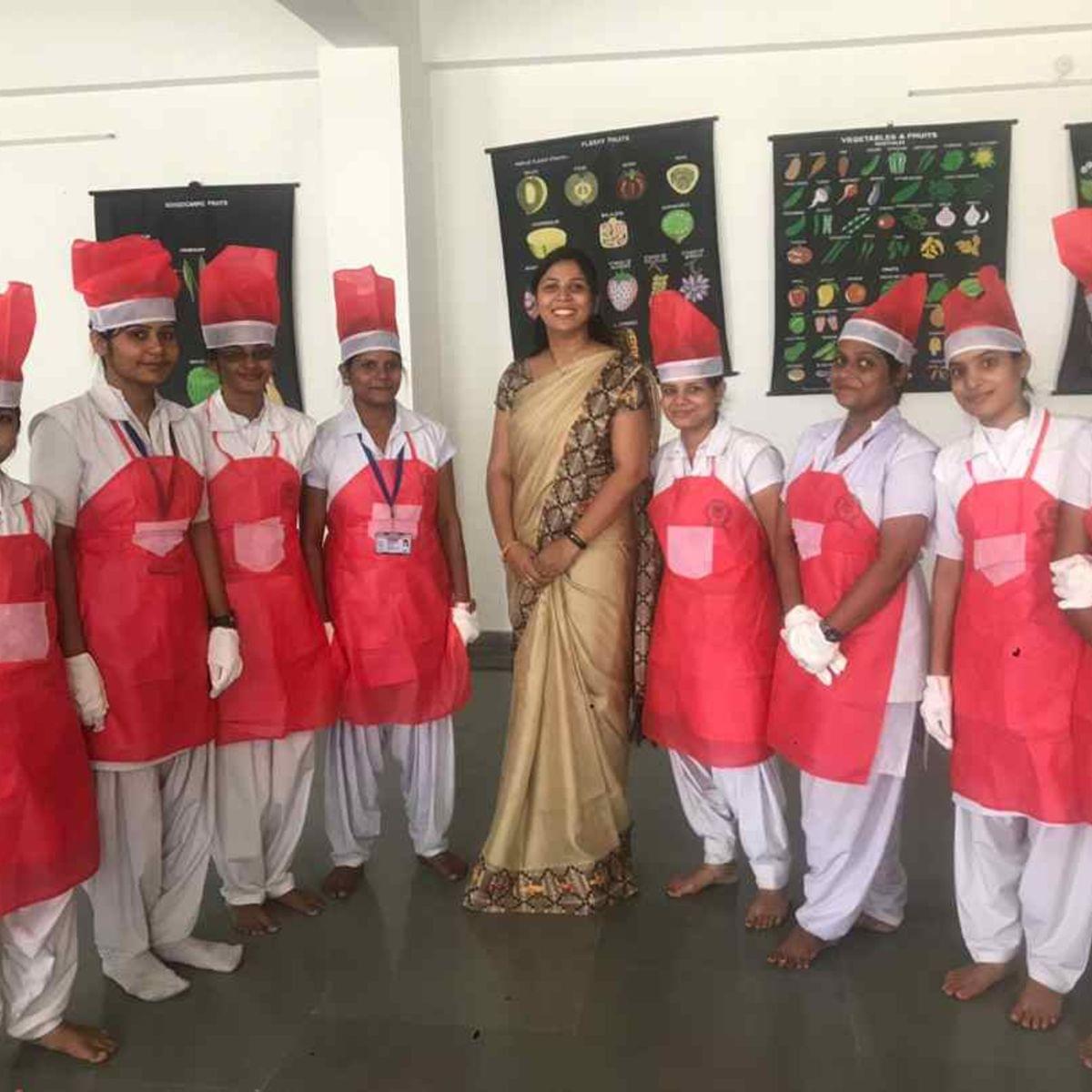 Sultanpur Institute of Nursing and Paramedical Sciences Nutrition Lab photo 1