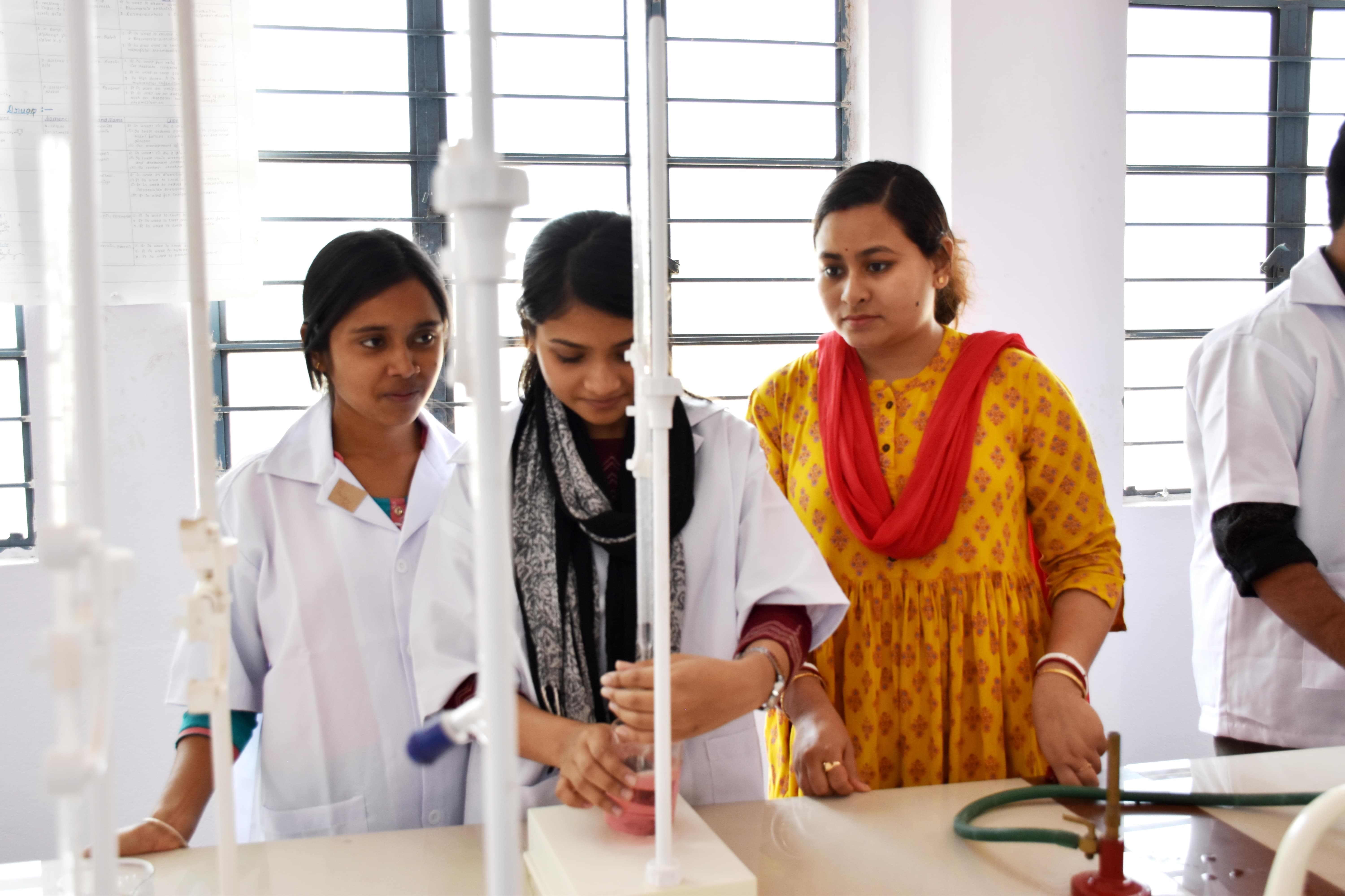 Genex College of Pharmaceutical Science and Technology Hooghly Practical Training photo 7