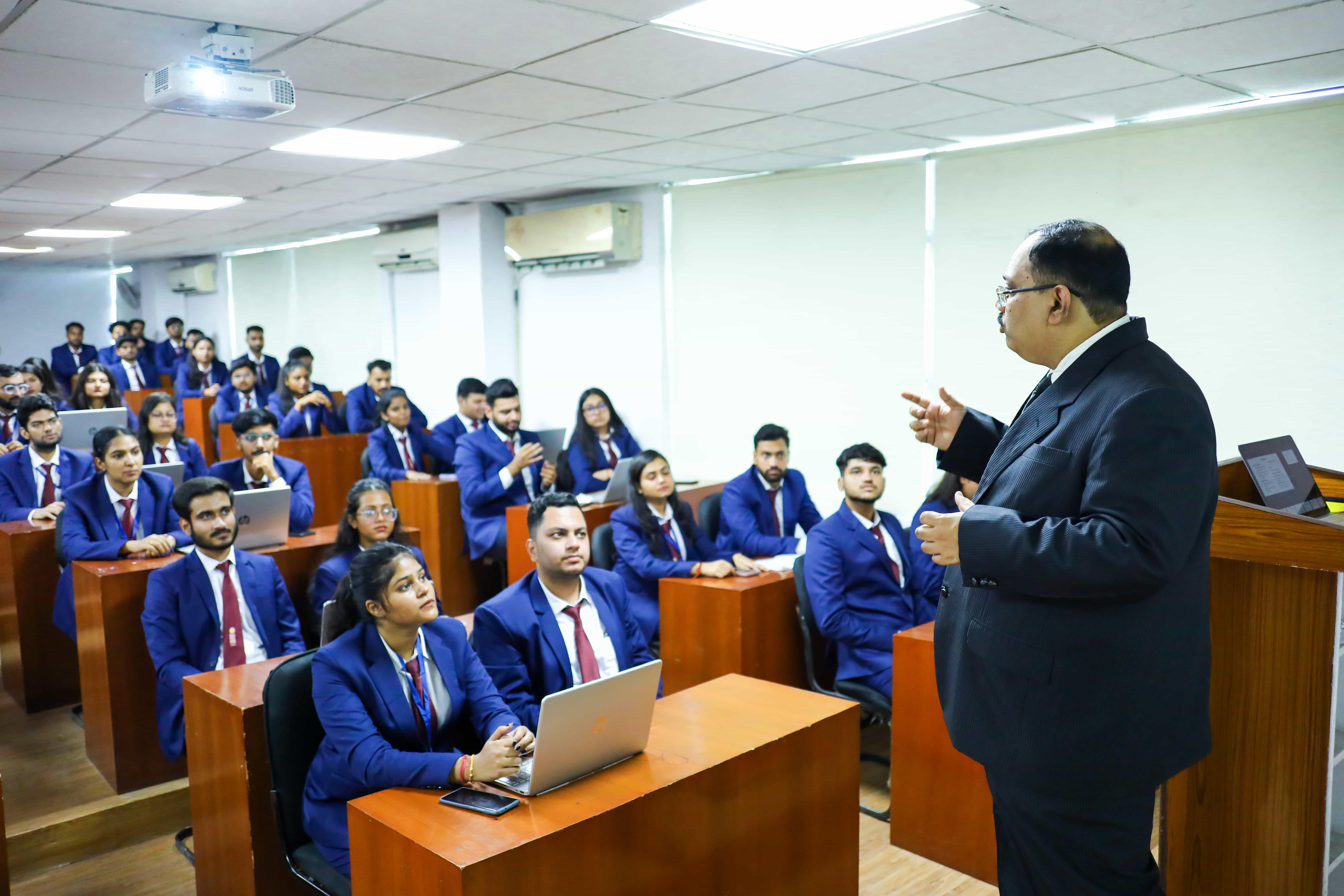 I Business Institute Greater Noida Classroom Photo photo 14