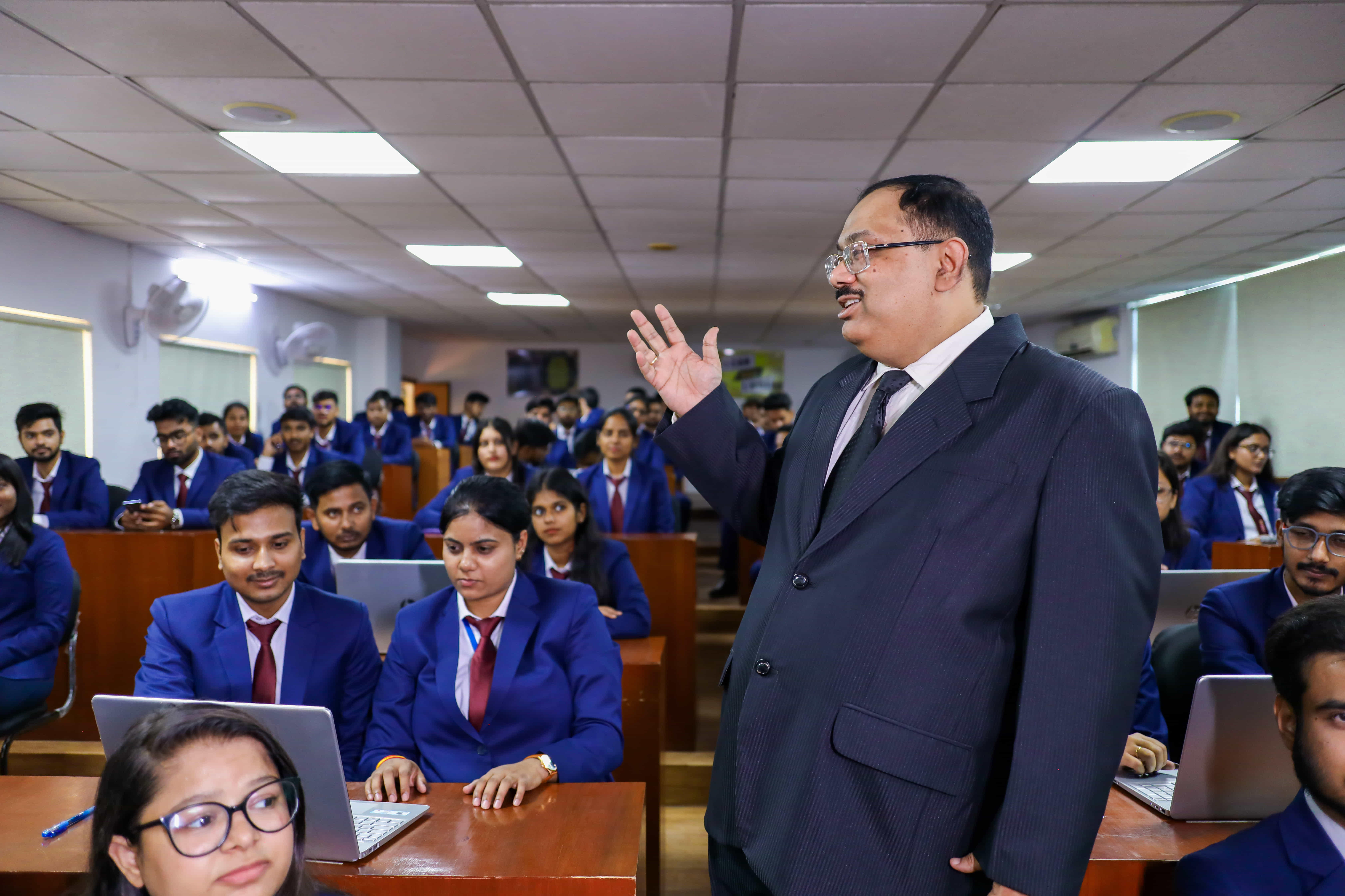 I Business Institute Greater Noida Classroom Photo photo 19