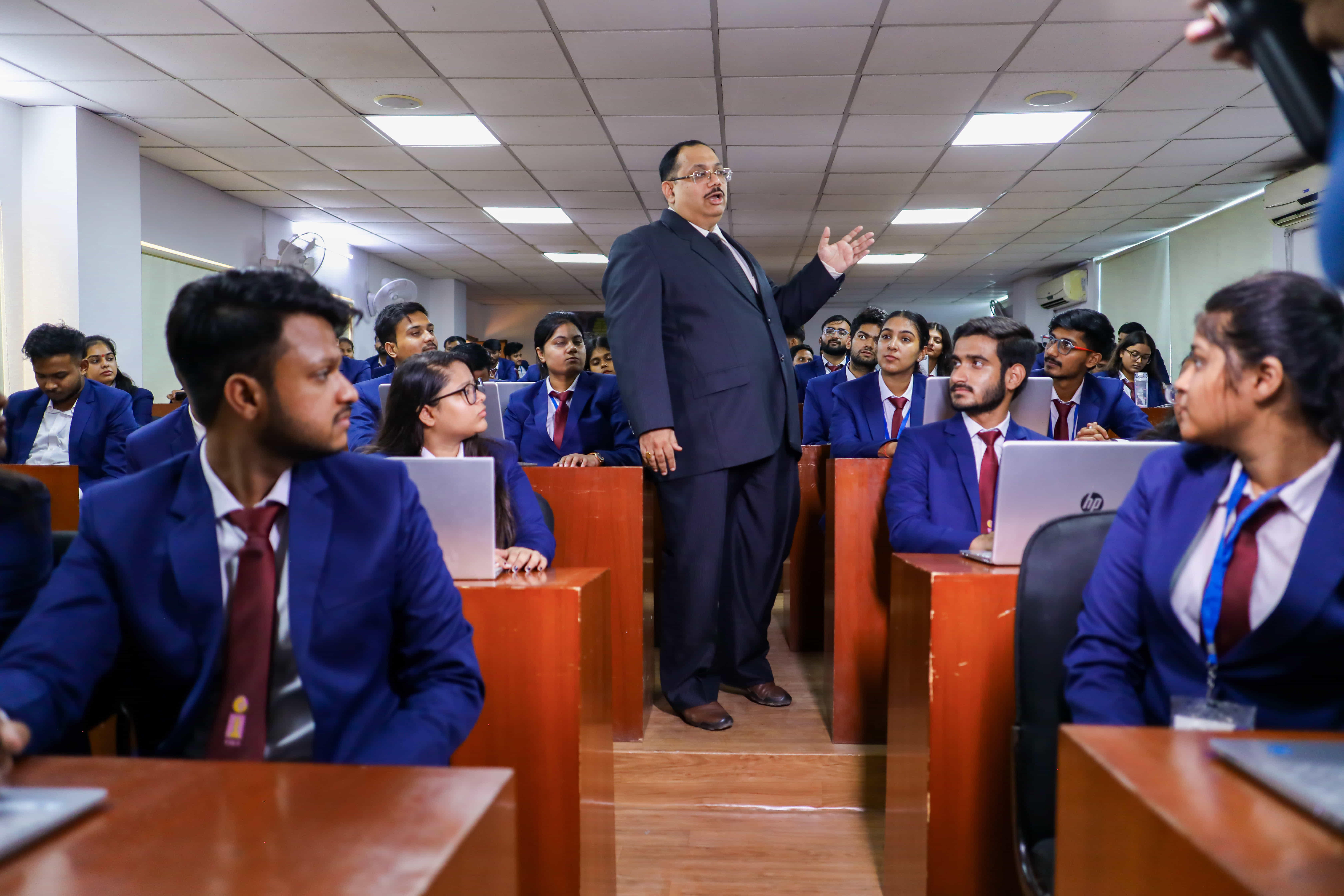 I Business Institute Greater Noida Classroom Photo photo 20