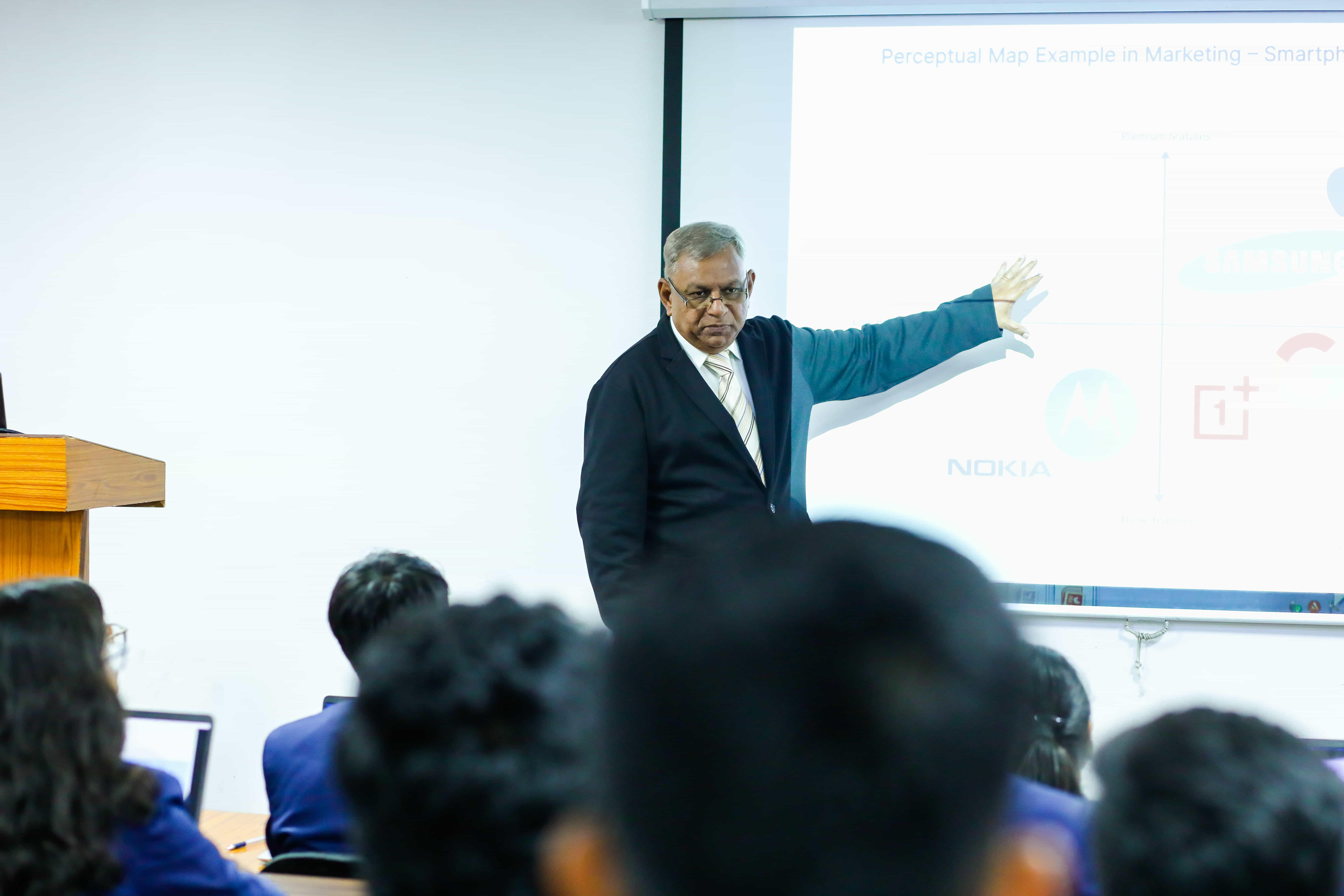 I Business Institute Greater Noida Classroom Photo photo 34